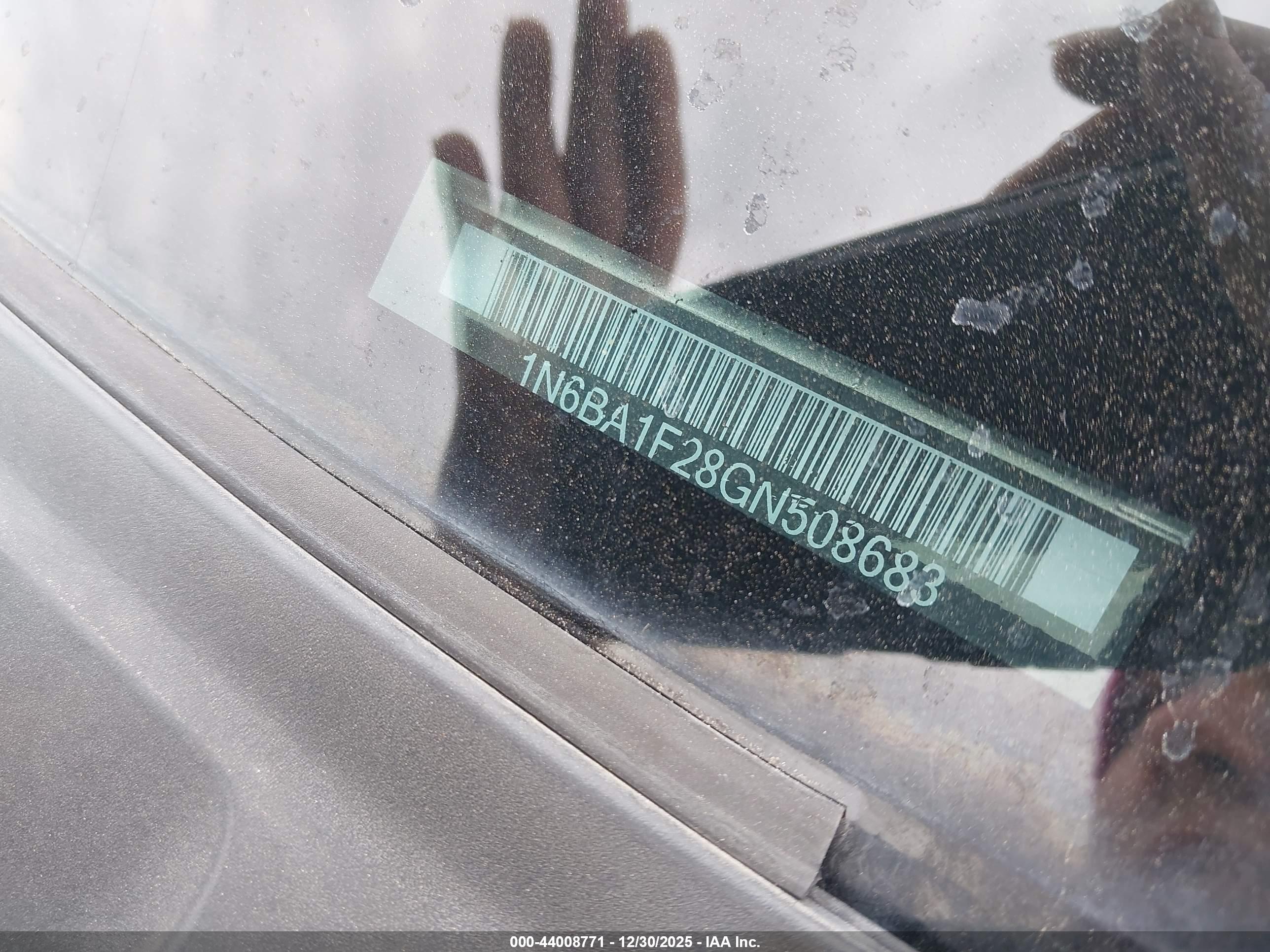 NISSAN TITAN image 9