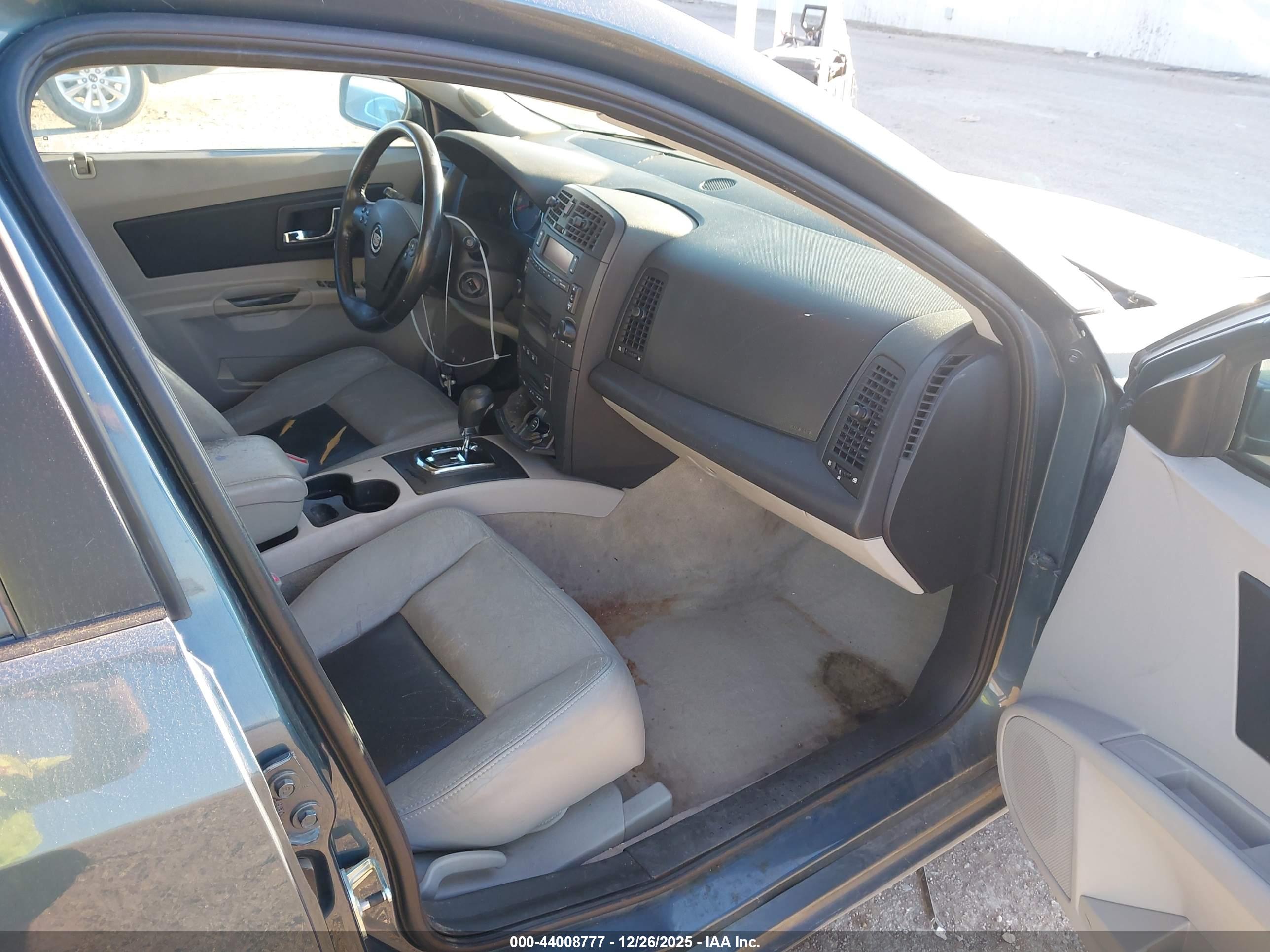 CADILLAC CTS image 5