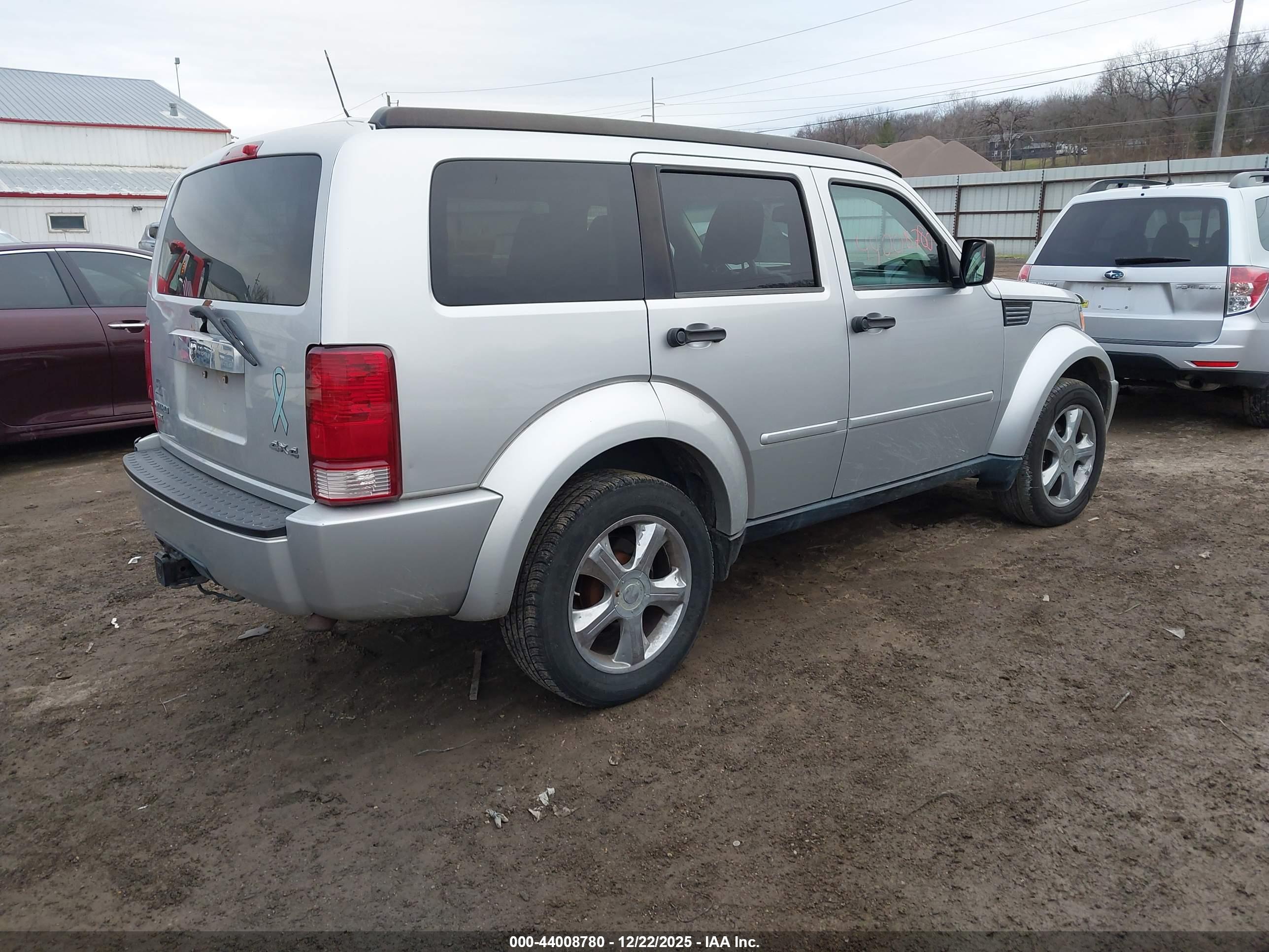 DODGE NITRO image 4