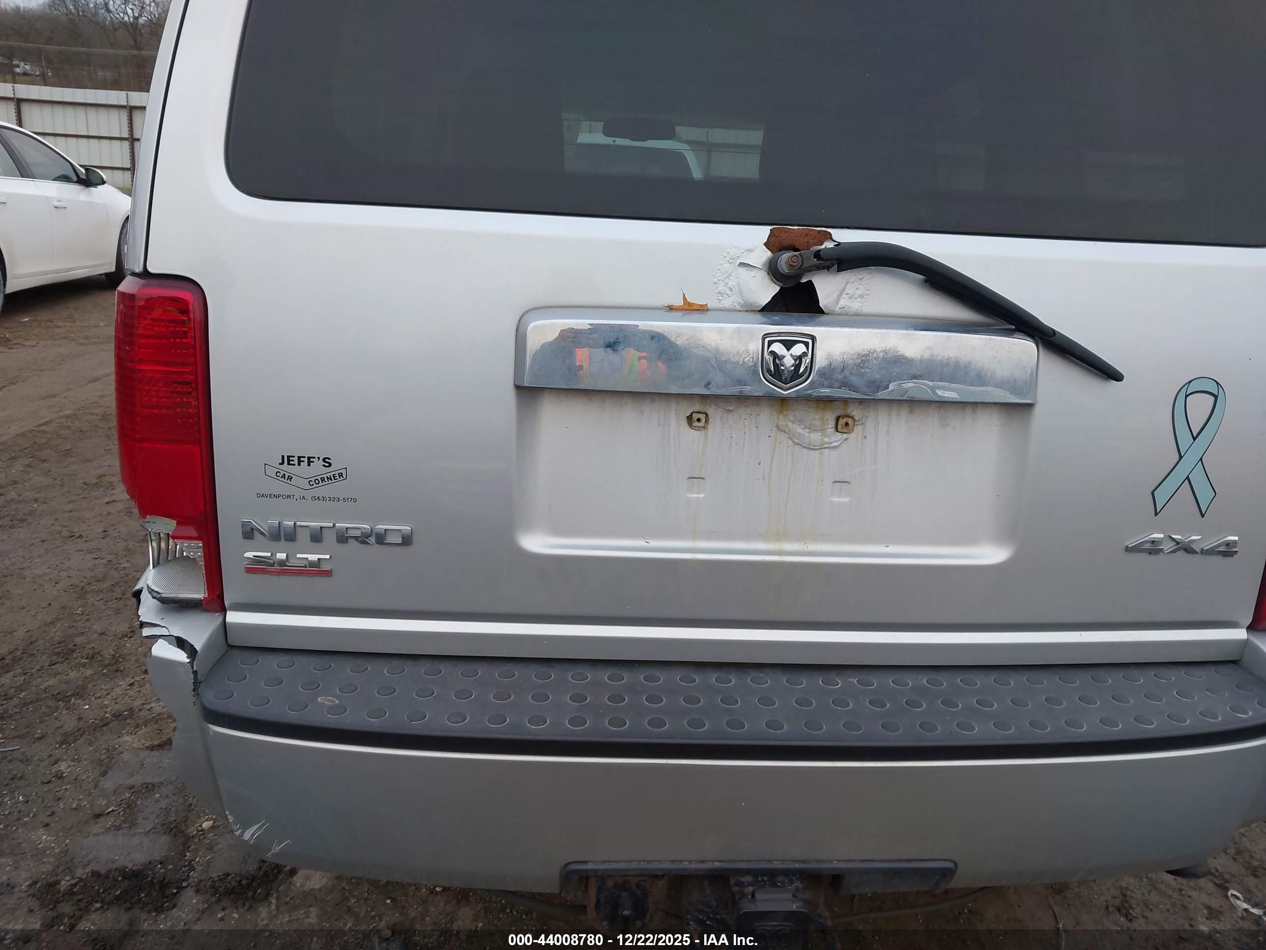 DODGE NITRO image 6