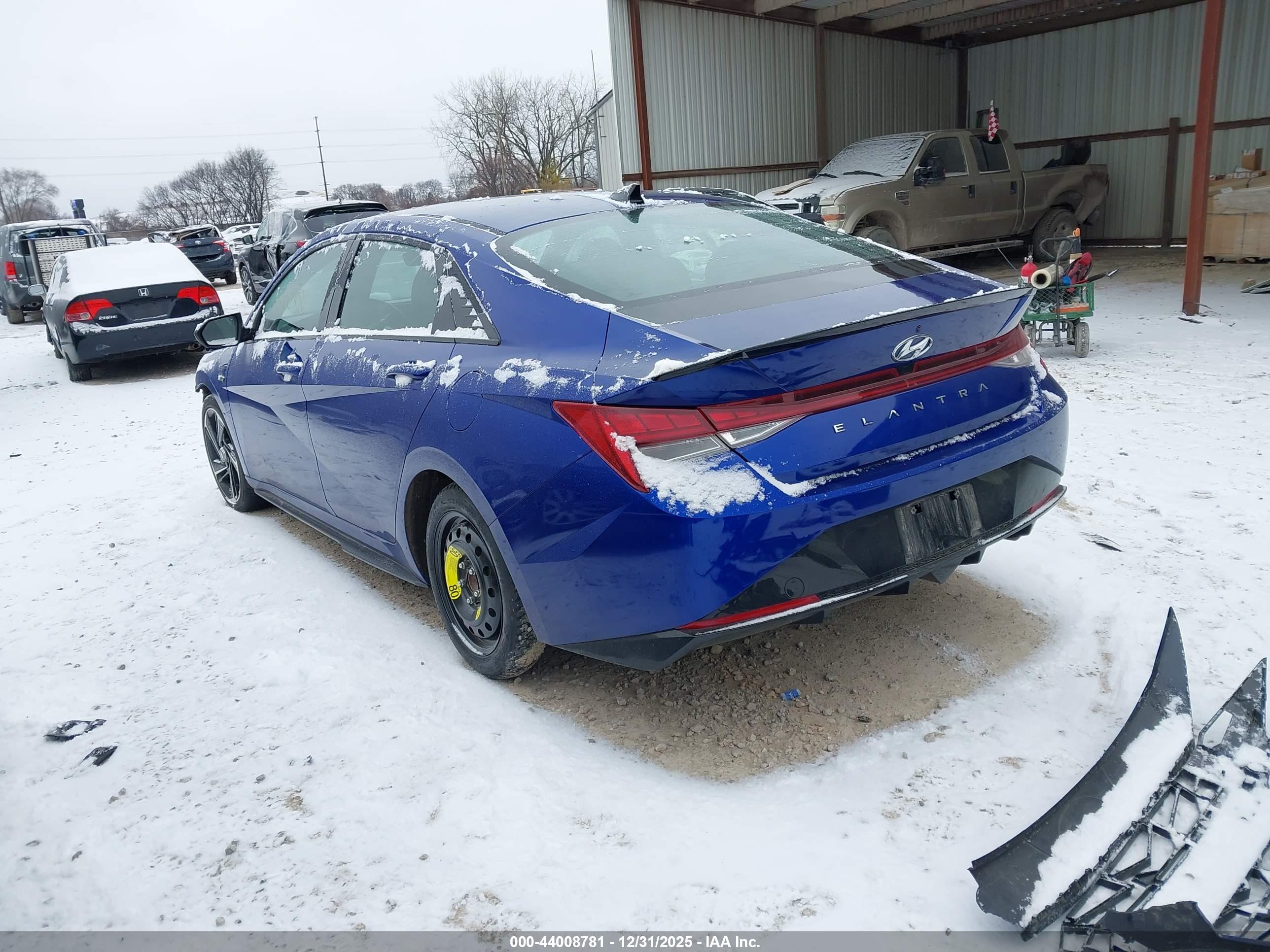 HYUNDAI ELANTRA image 3