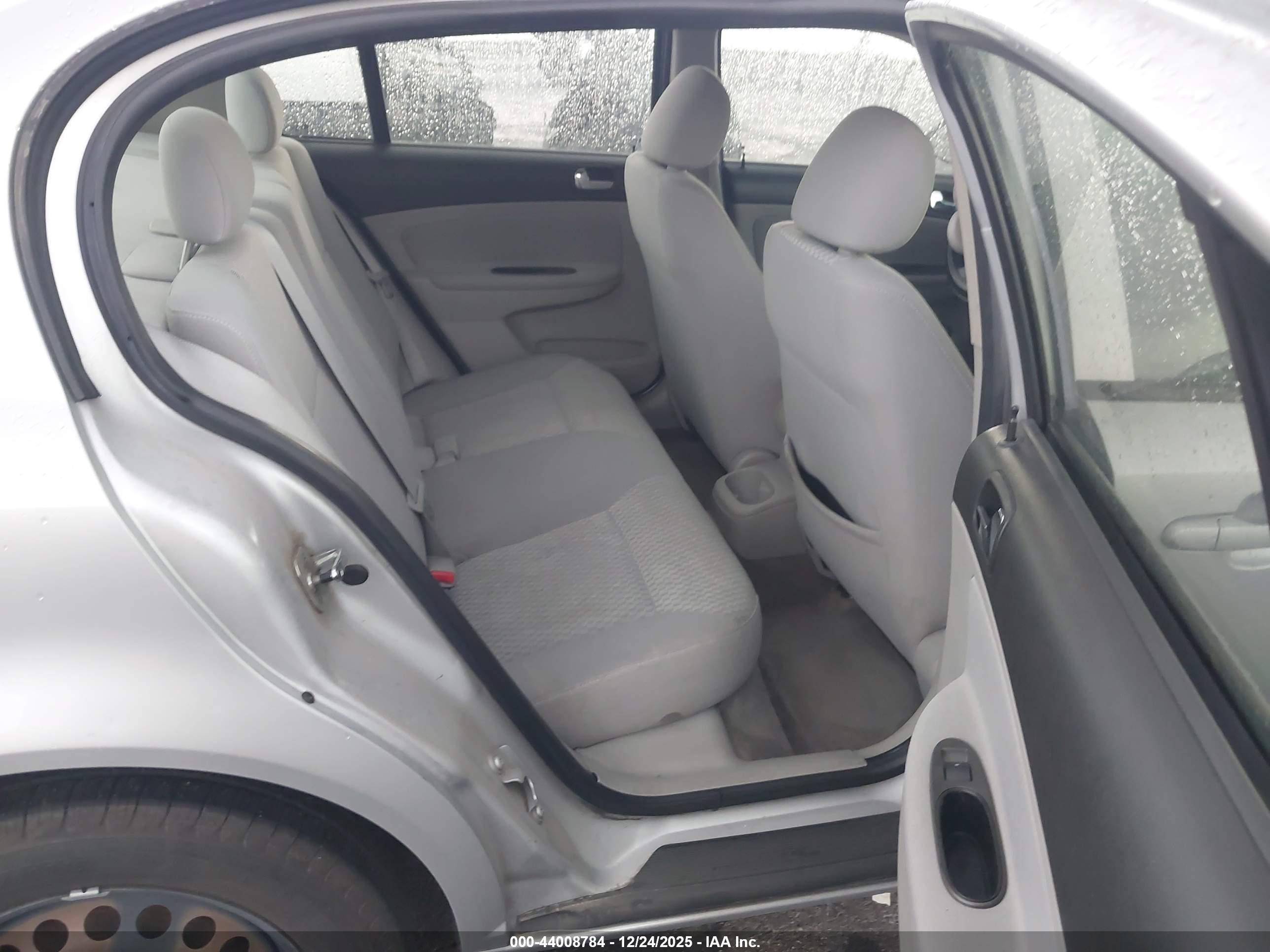 CHEVROLET COBALT image 8
