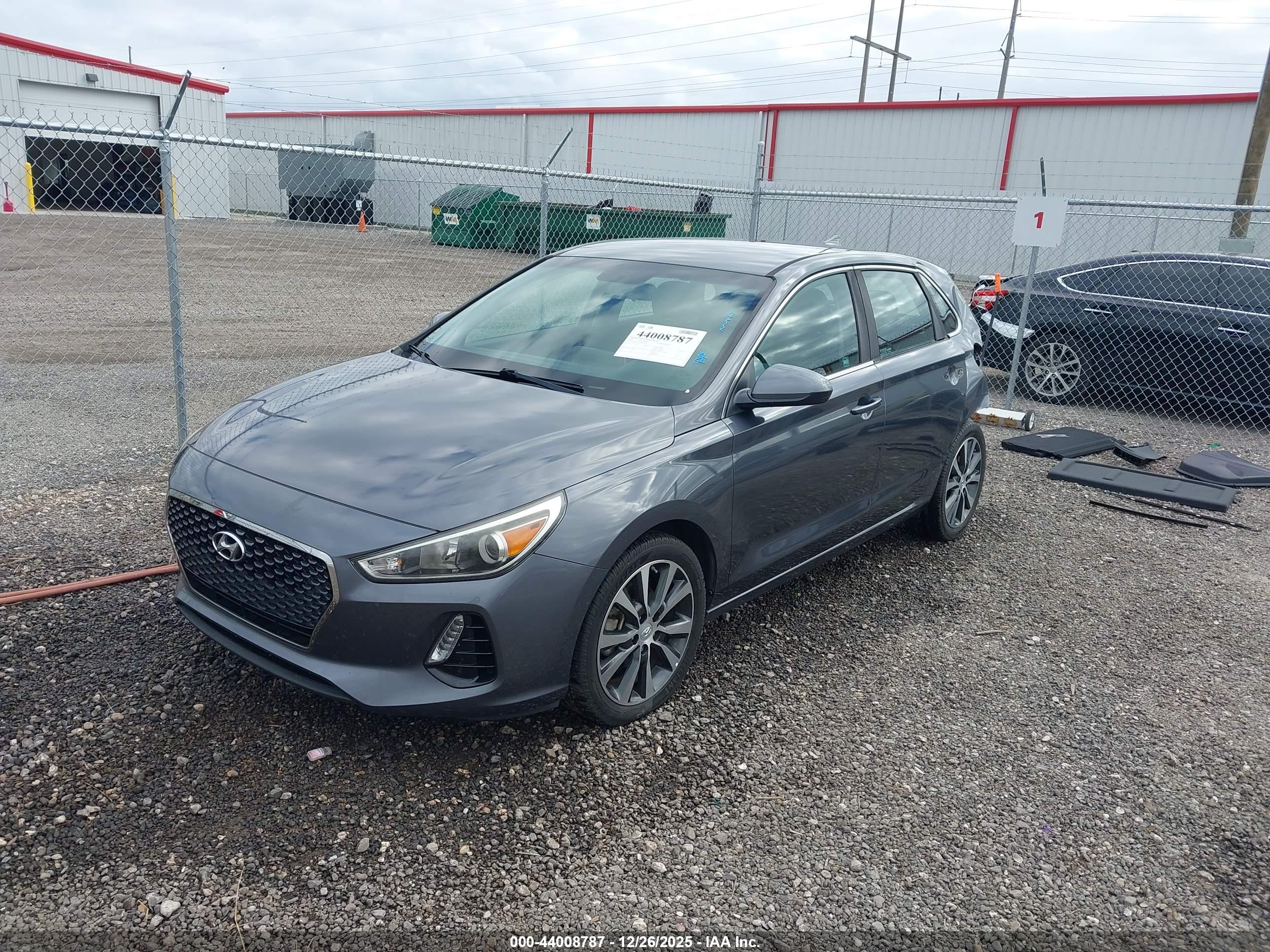 HYUNDAI ELANTRA image 2