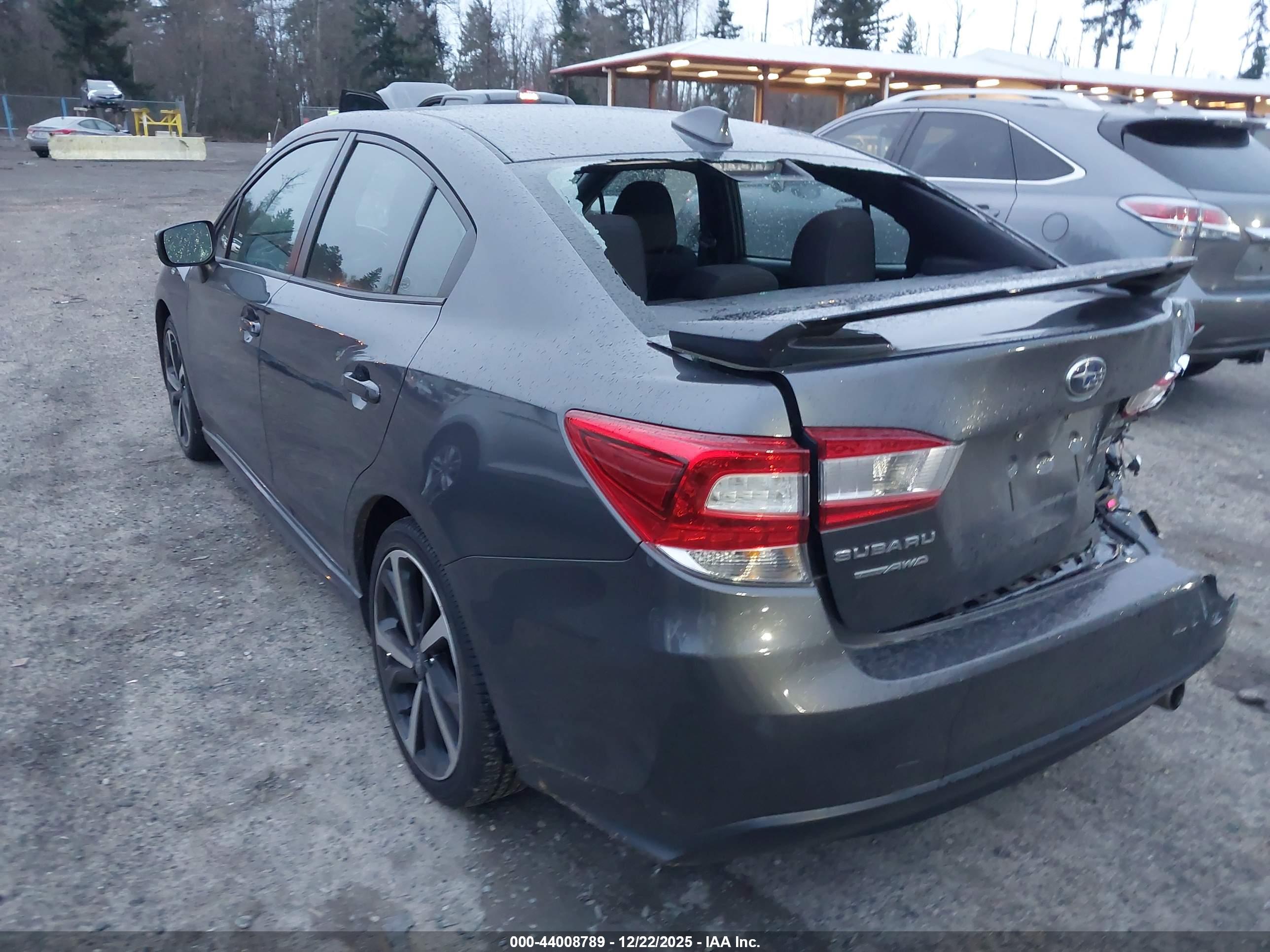 SUBARU IMPREZA image 3