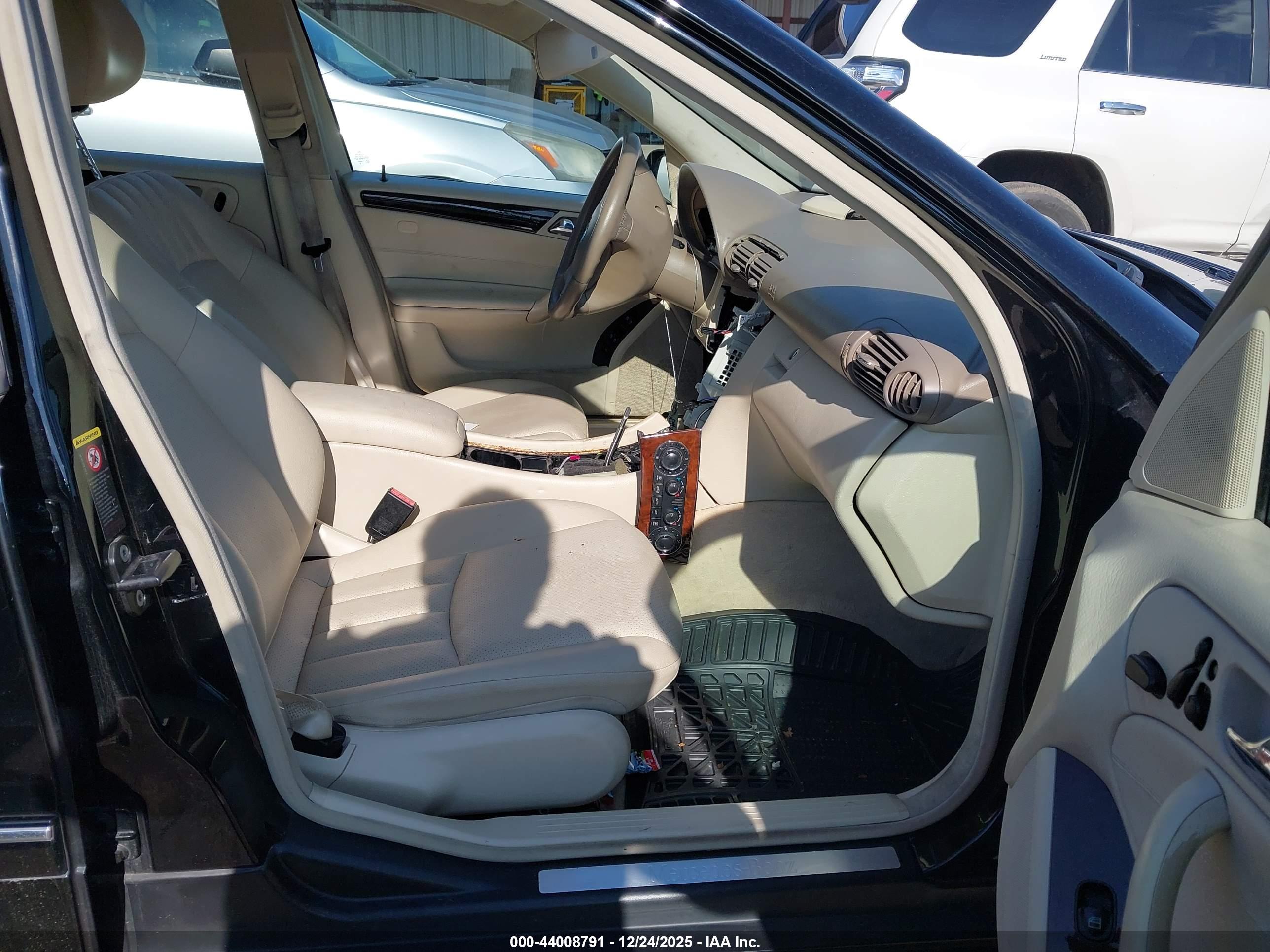 MERCEDES-BENZ C image 5