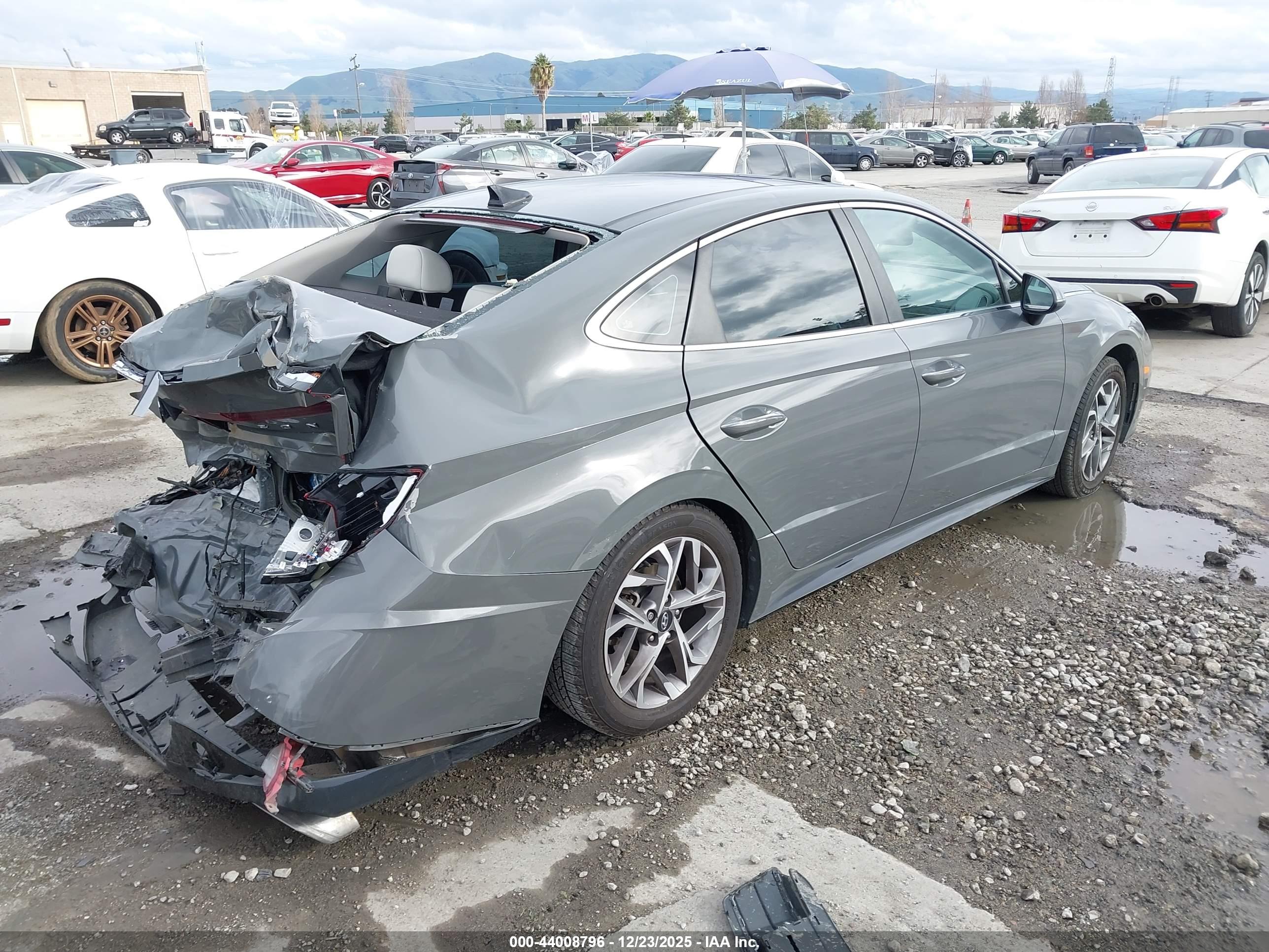 HYUNDAI SONATA image 4