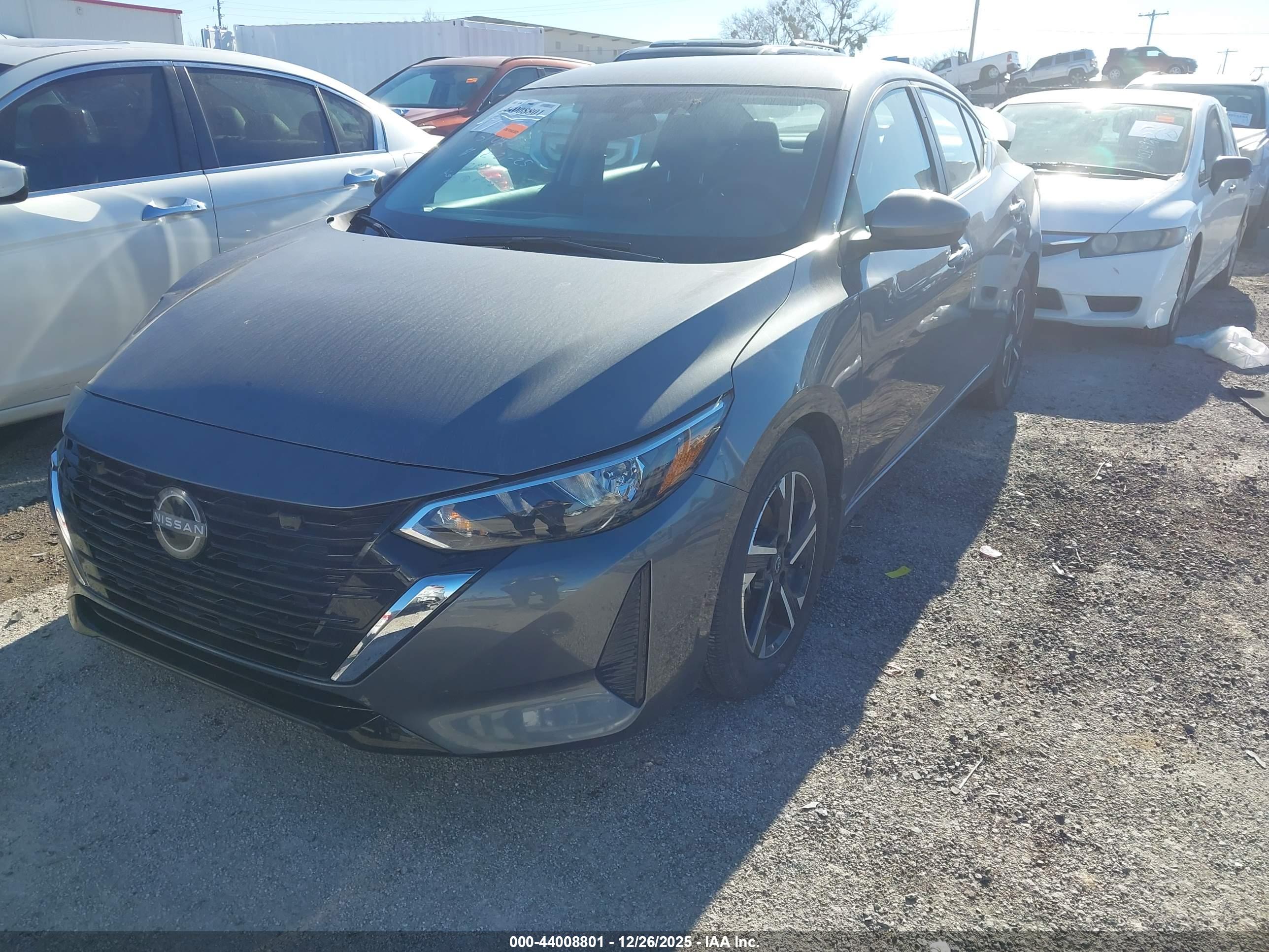 NISSAN SENTRA image 2