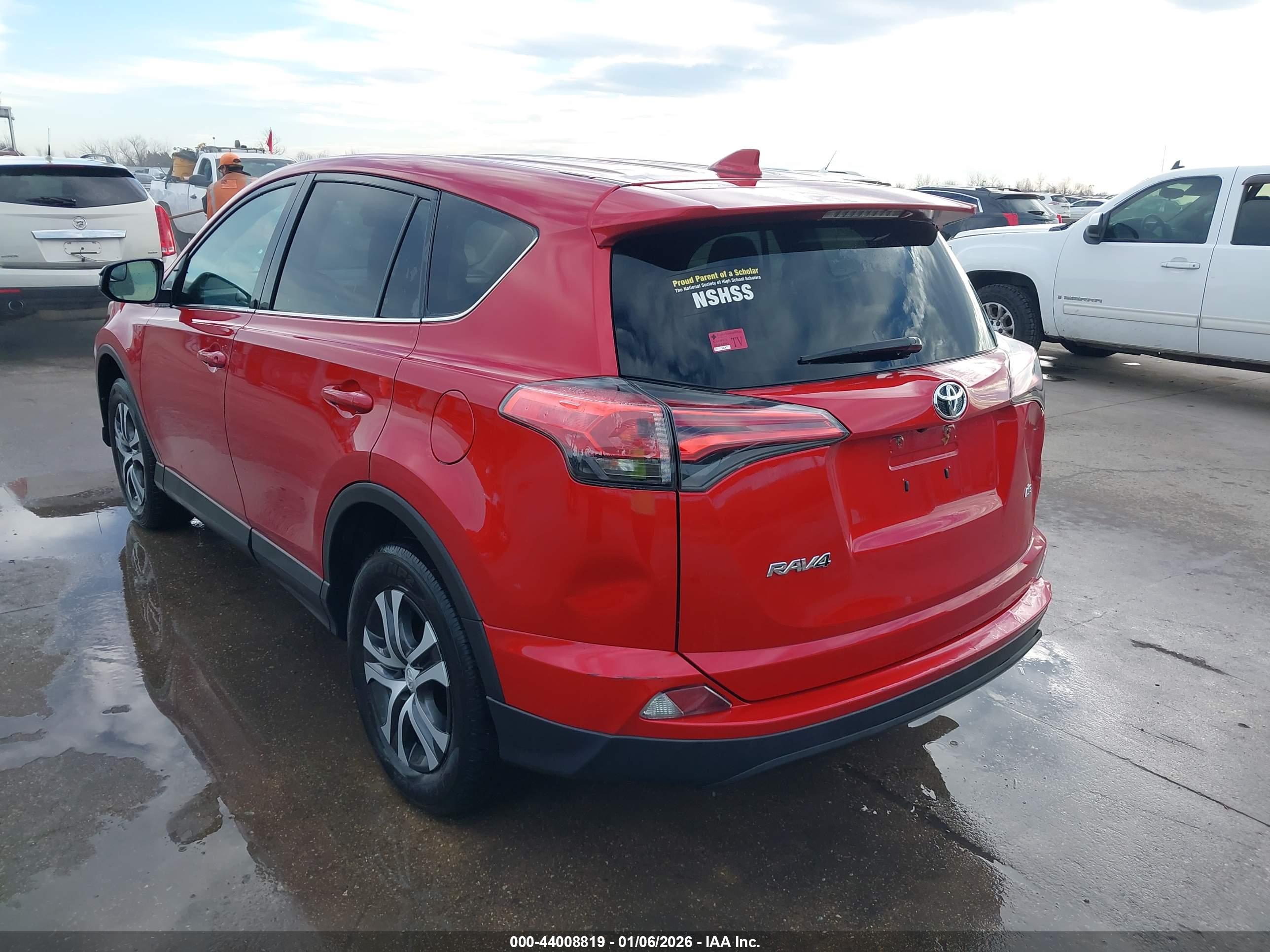 TOYOTA RAV4 image 3
