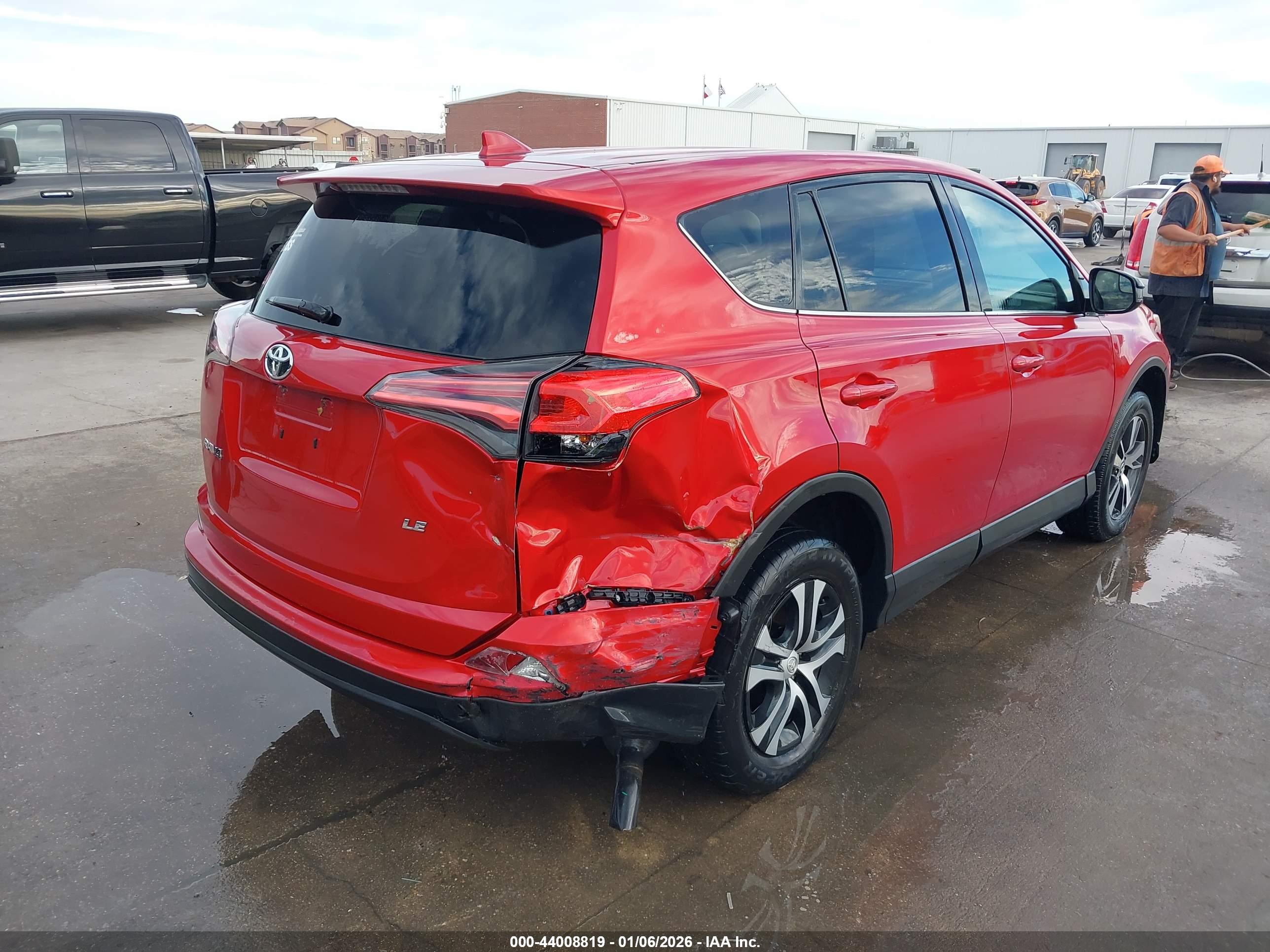 TOYOTA RAV4 image 4