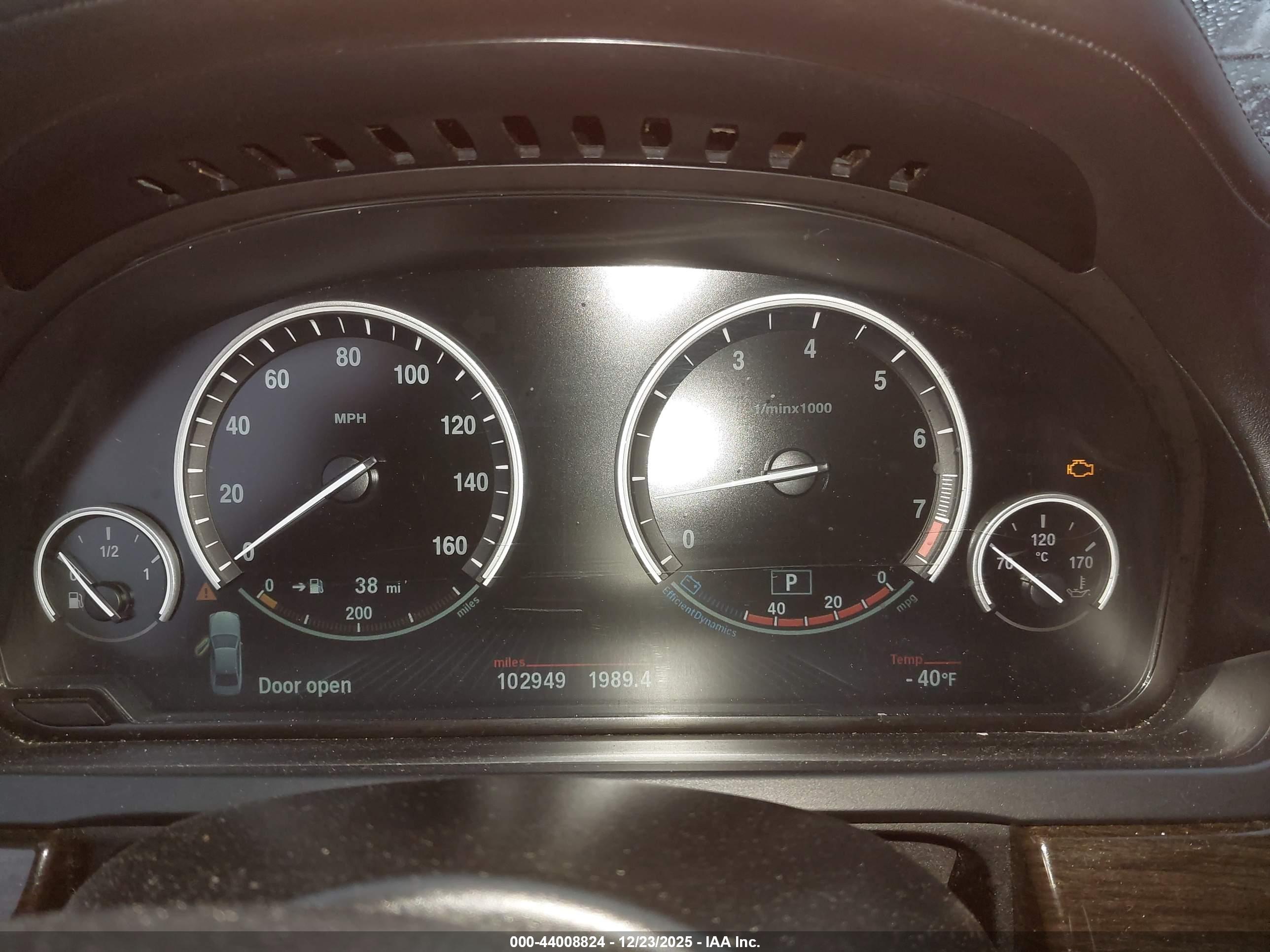 BMW 750I image 7