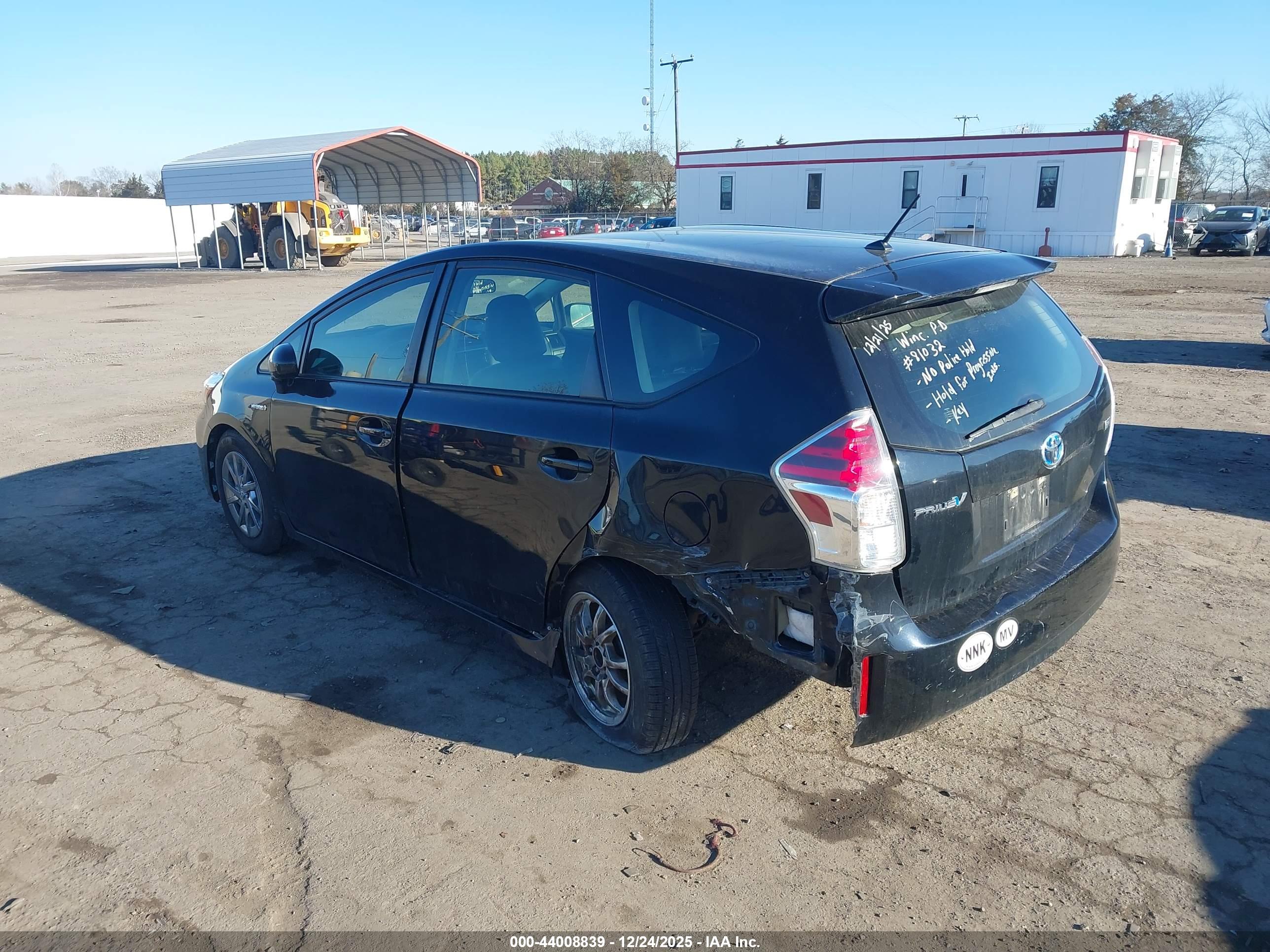 TOYOTA PRIUS image 3