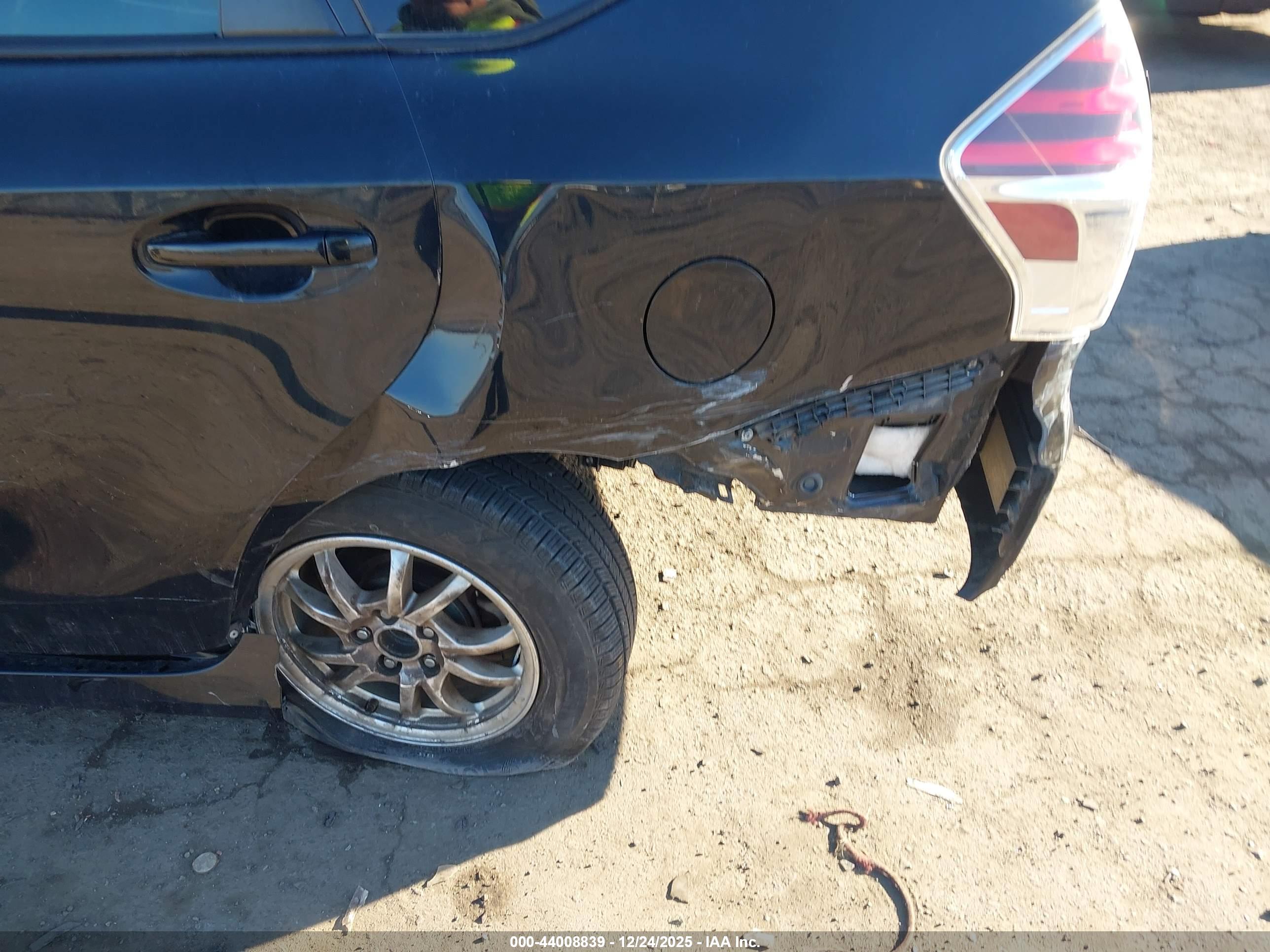 TOYOTA PRIUS image 6