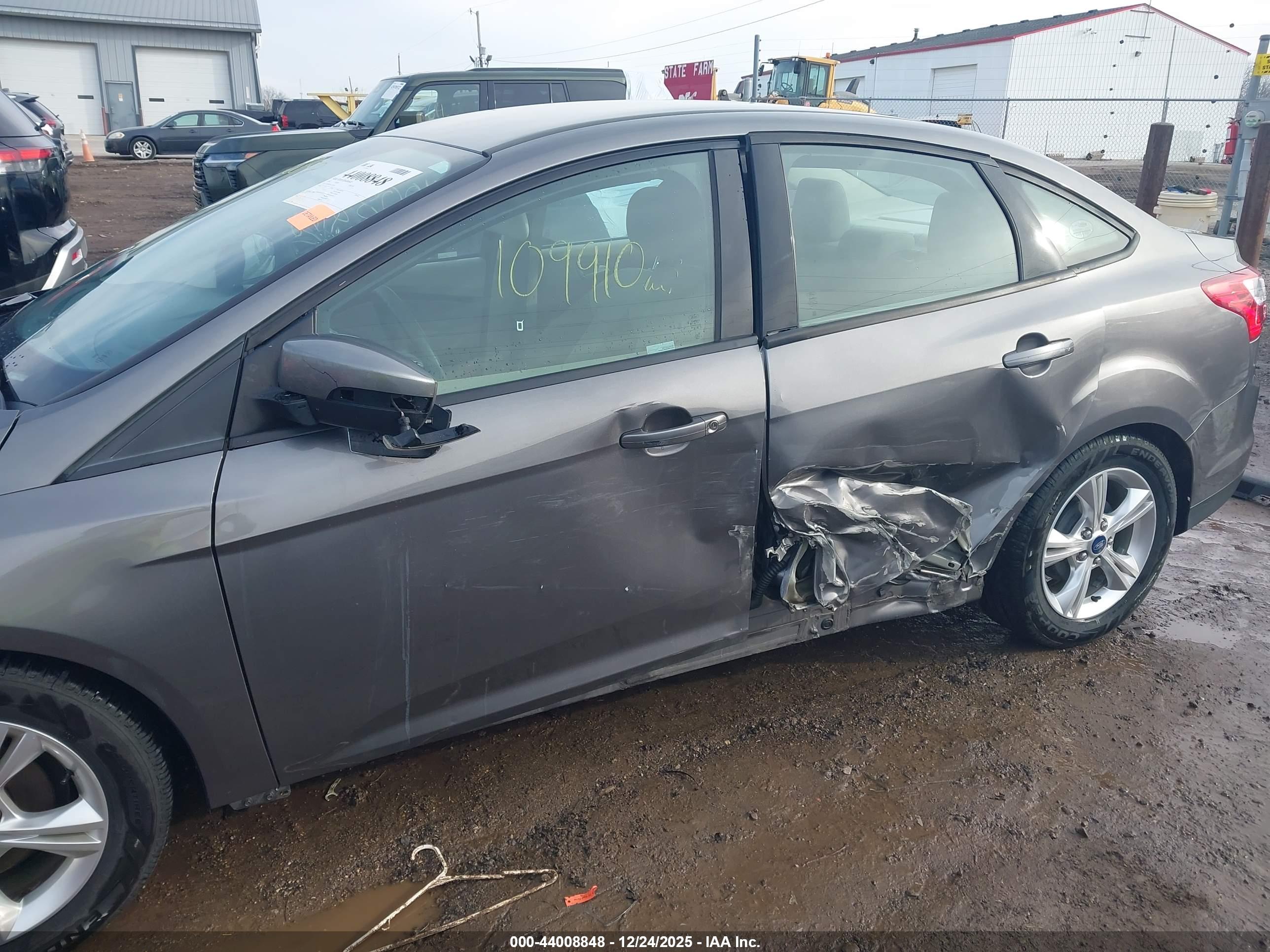 FORD FOCUS image 6