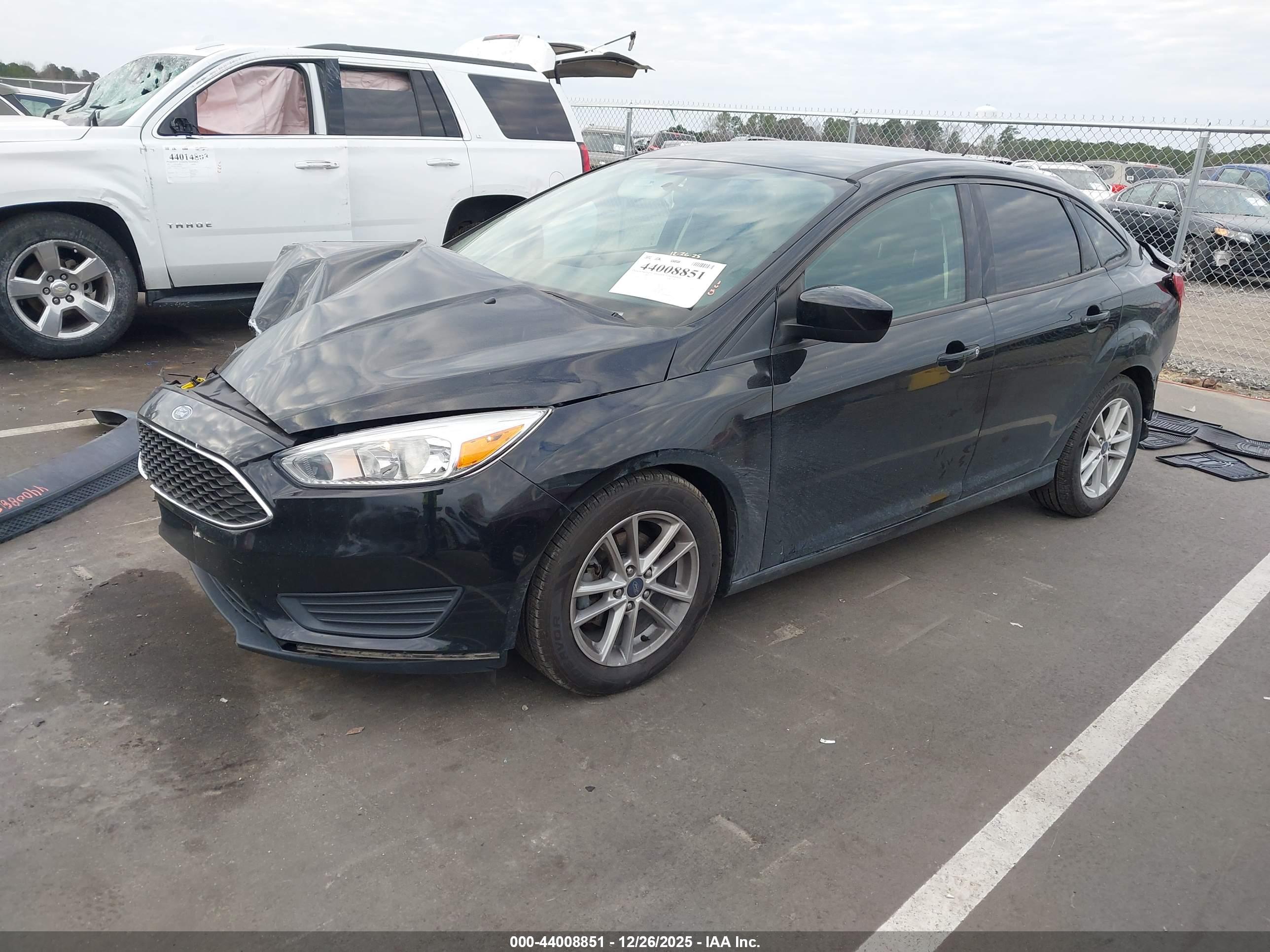 FORD FOCUS image 2