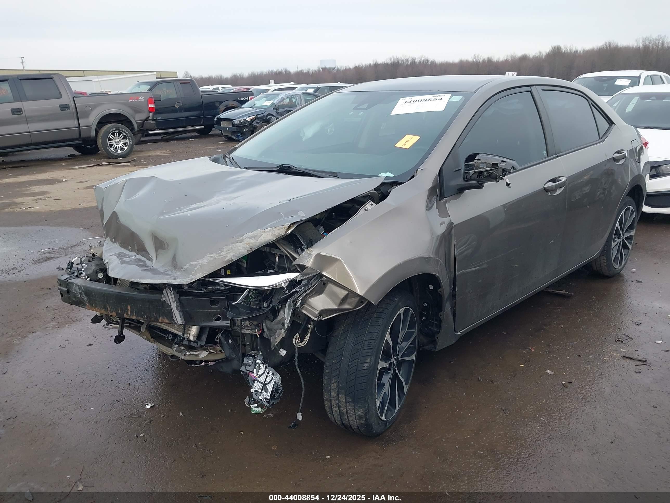 TOYOTA COROLLA image 2