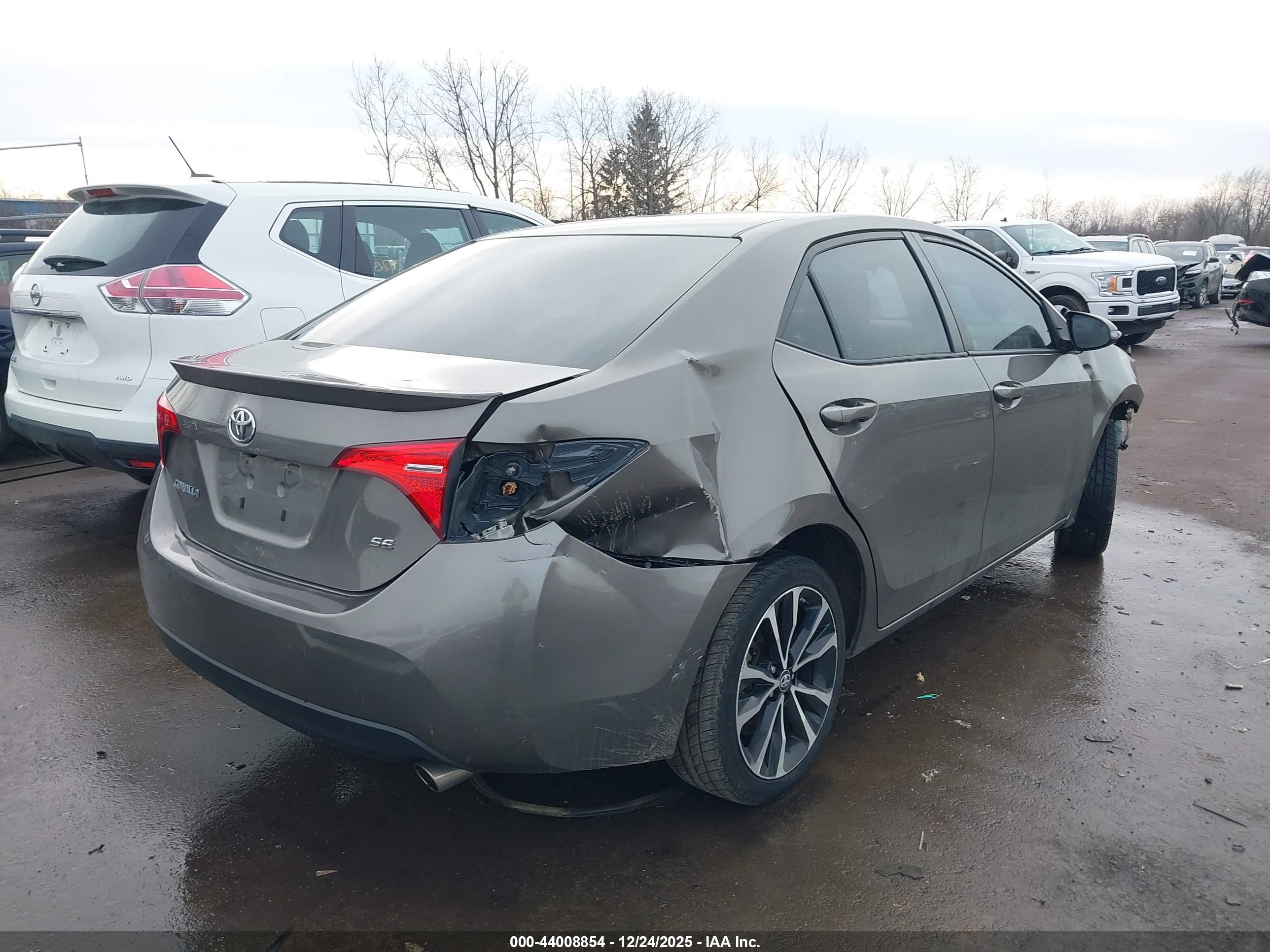 TOYOTA COROLLA image 4