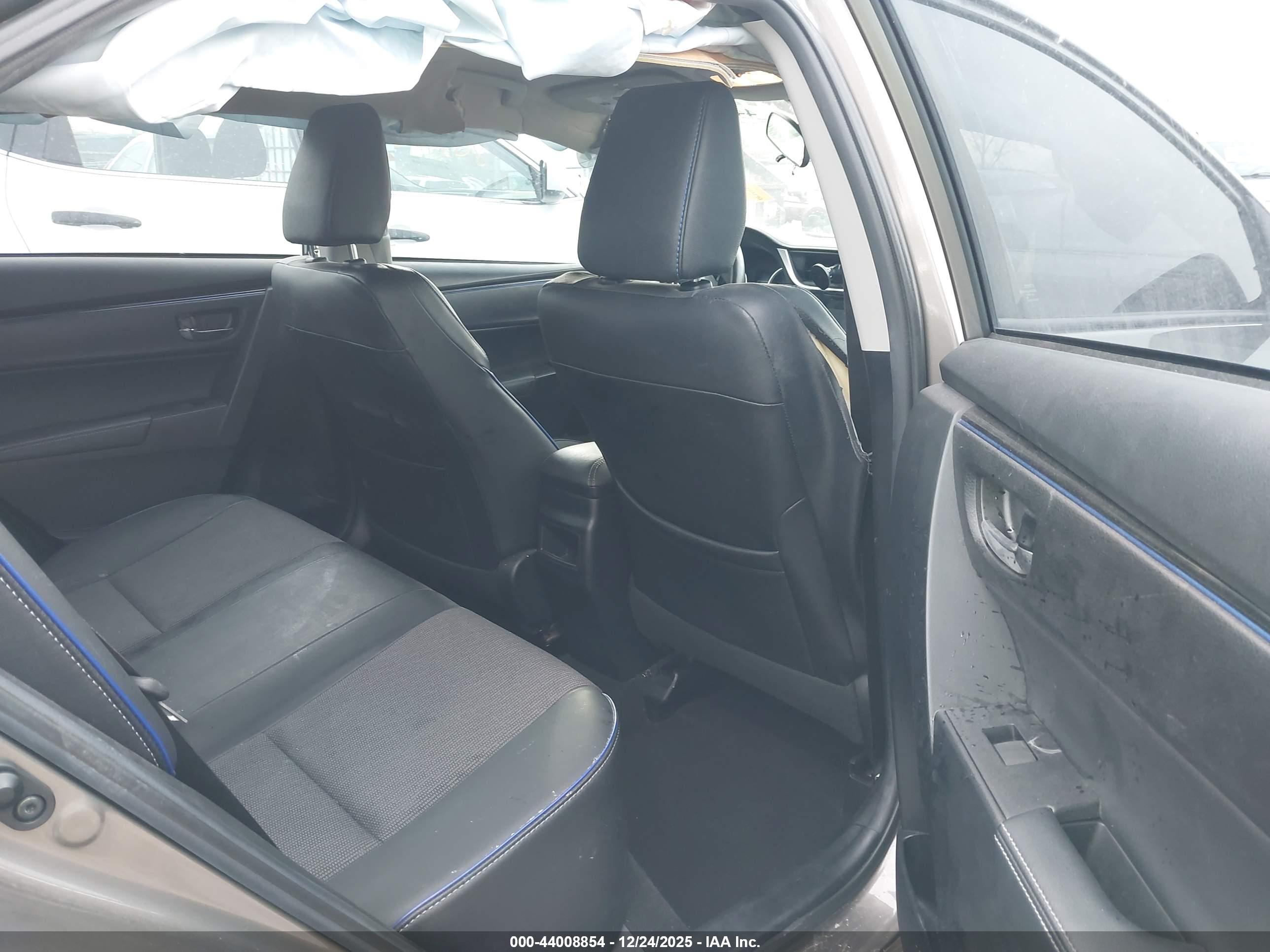 TOYOTA COROLLA image 8