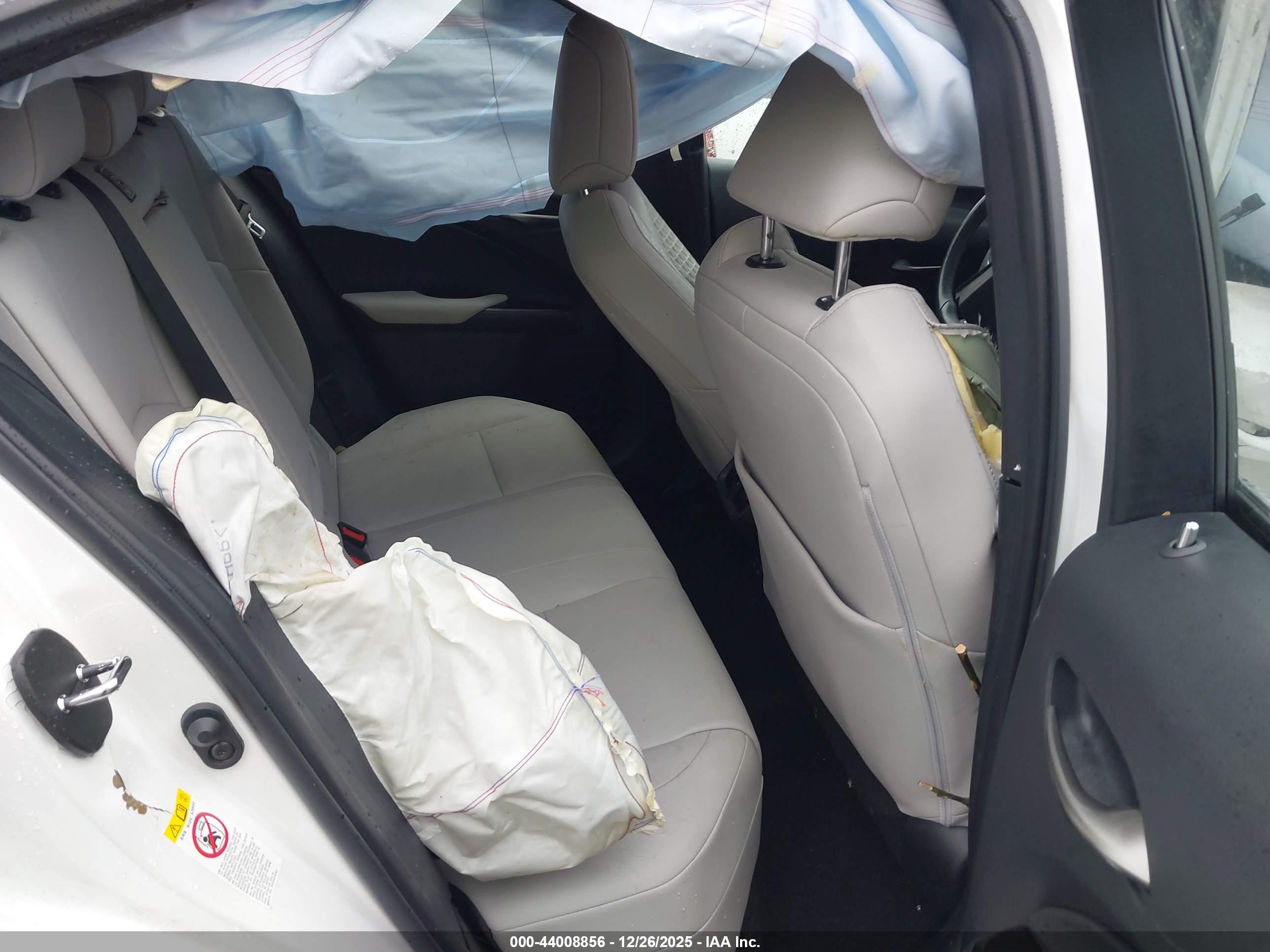 LEXUS UX image 8