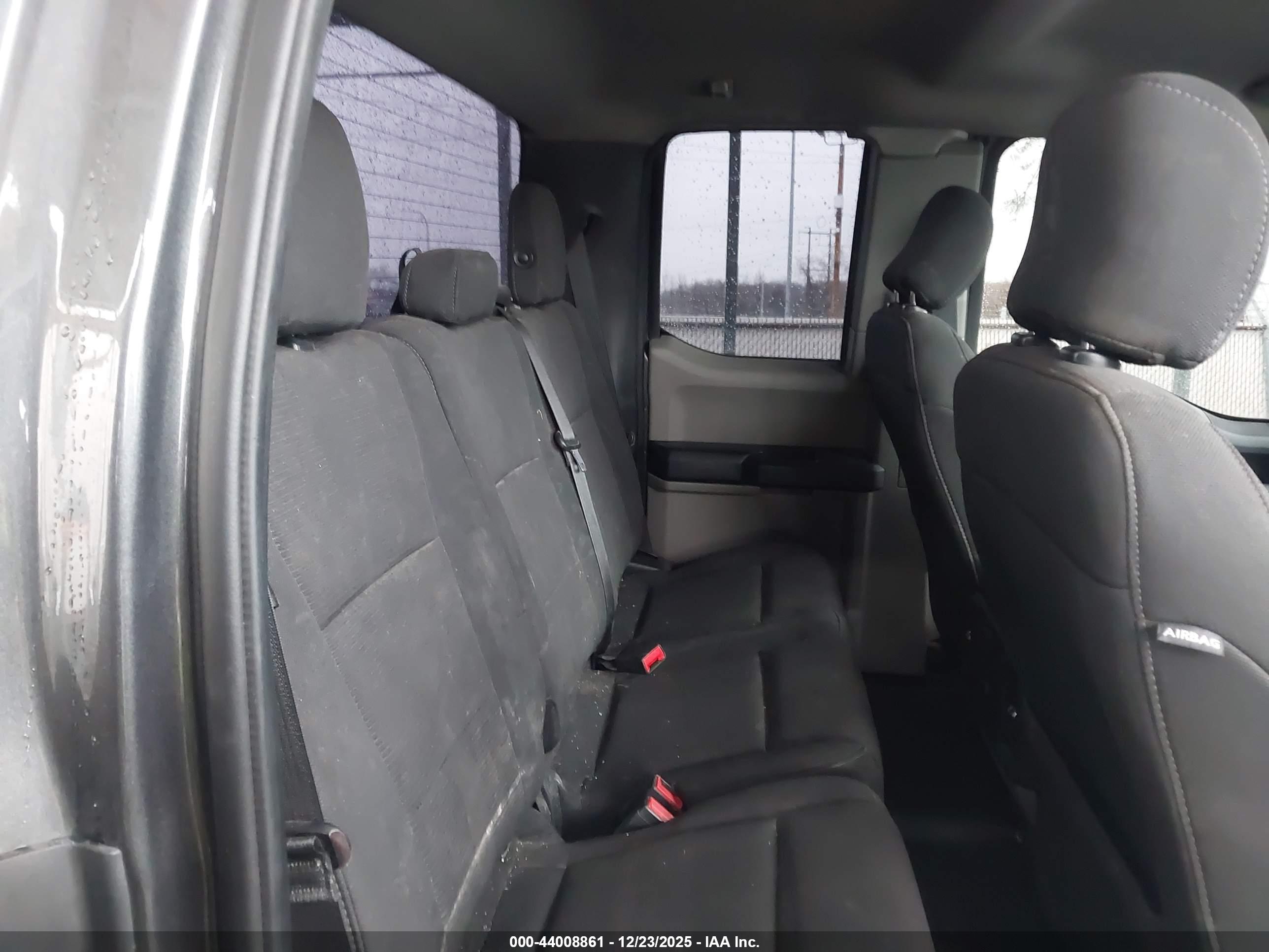 FORD F-150 image 8