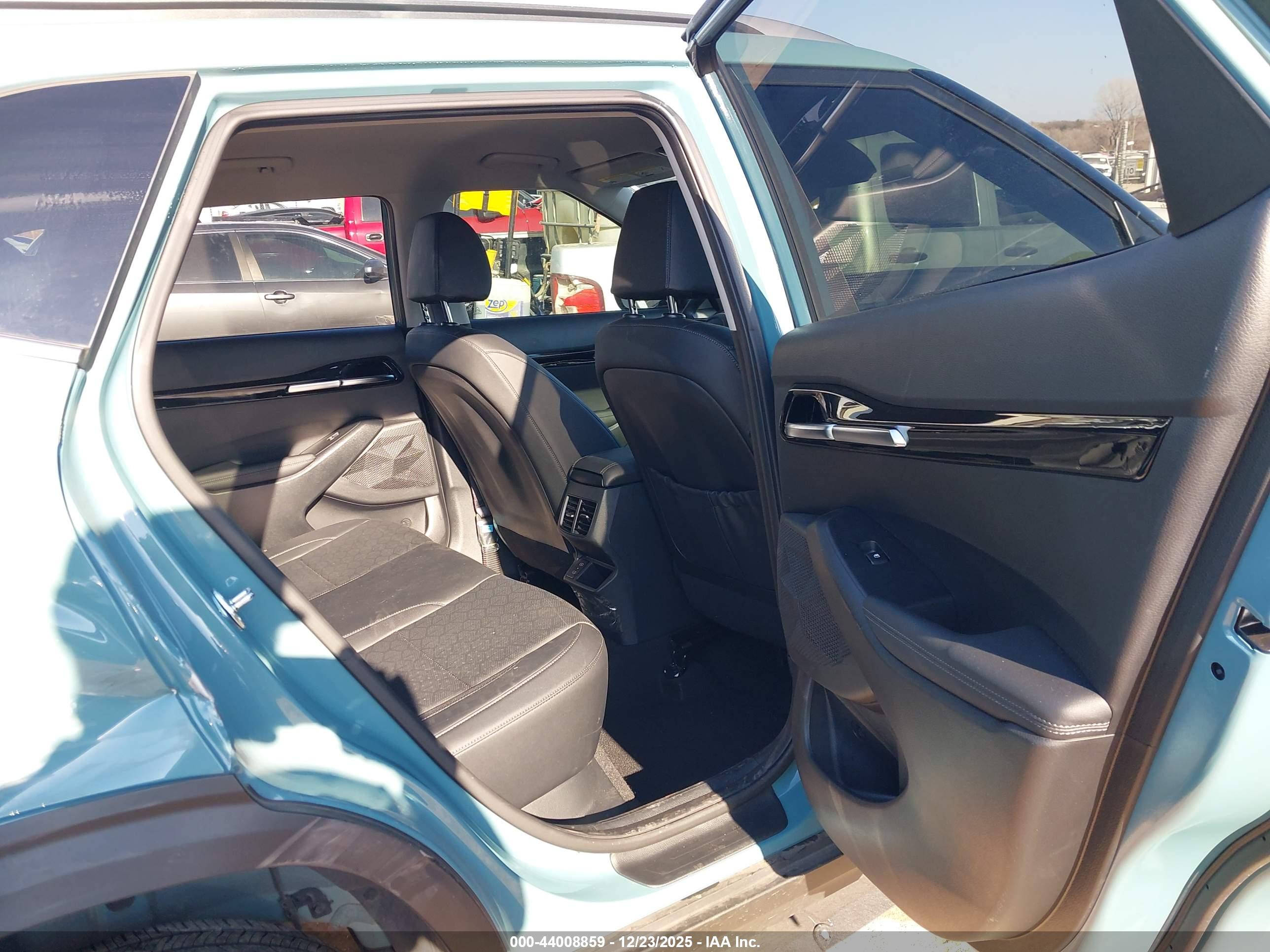 KIA SELTOS image 8