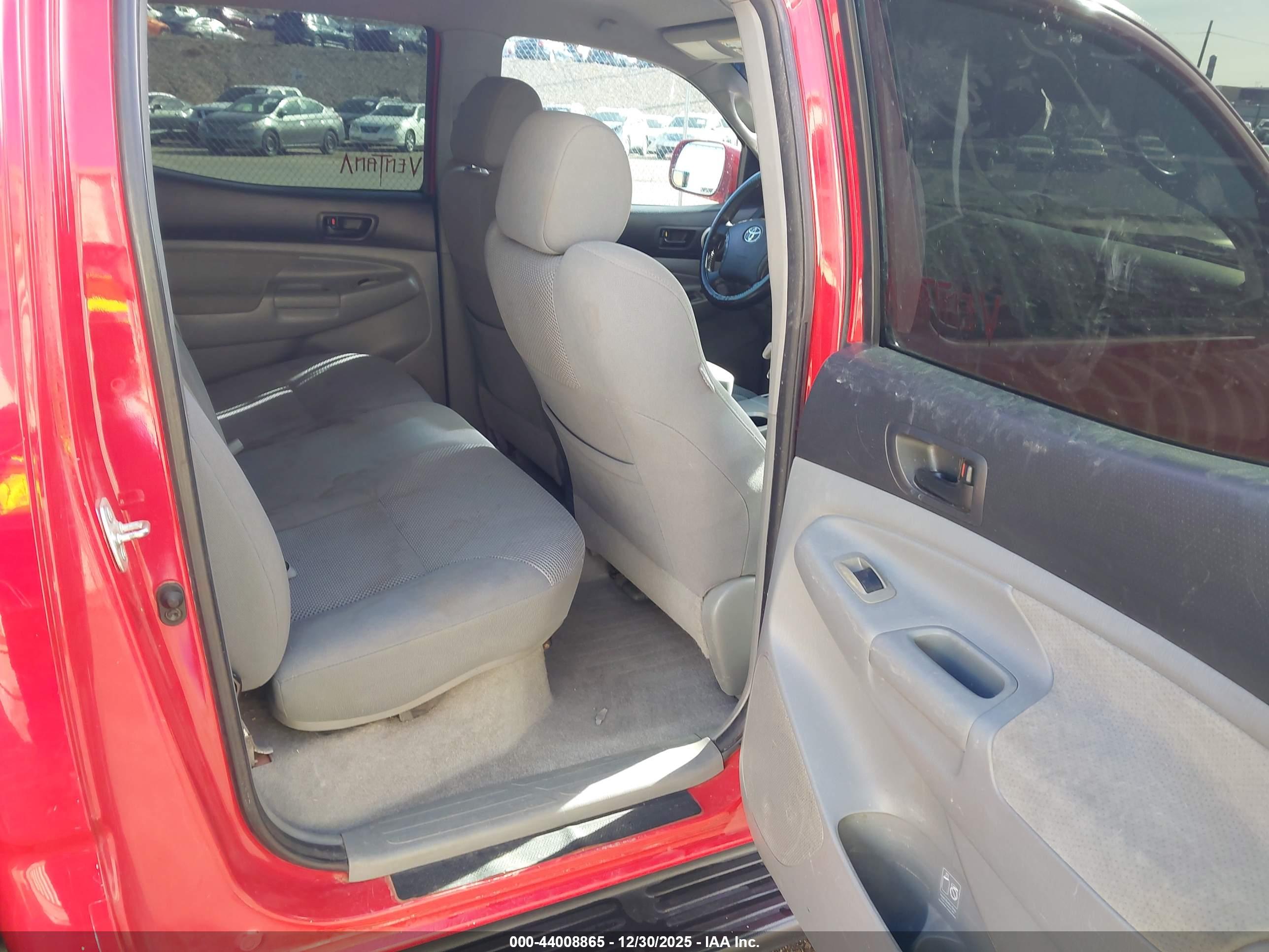 TOYOTA TACOMA image 8