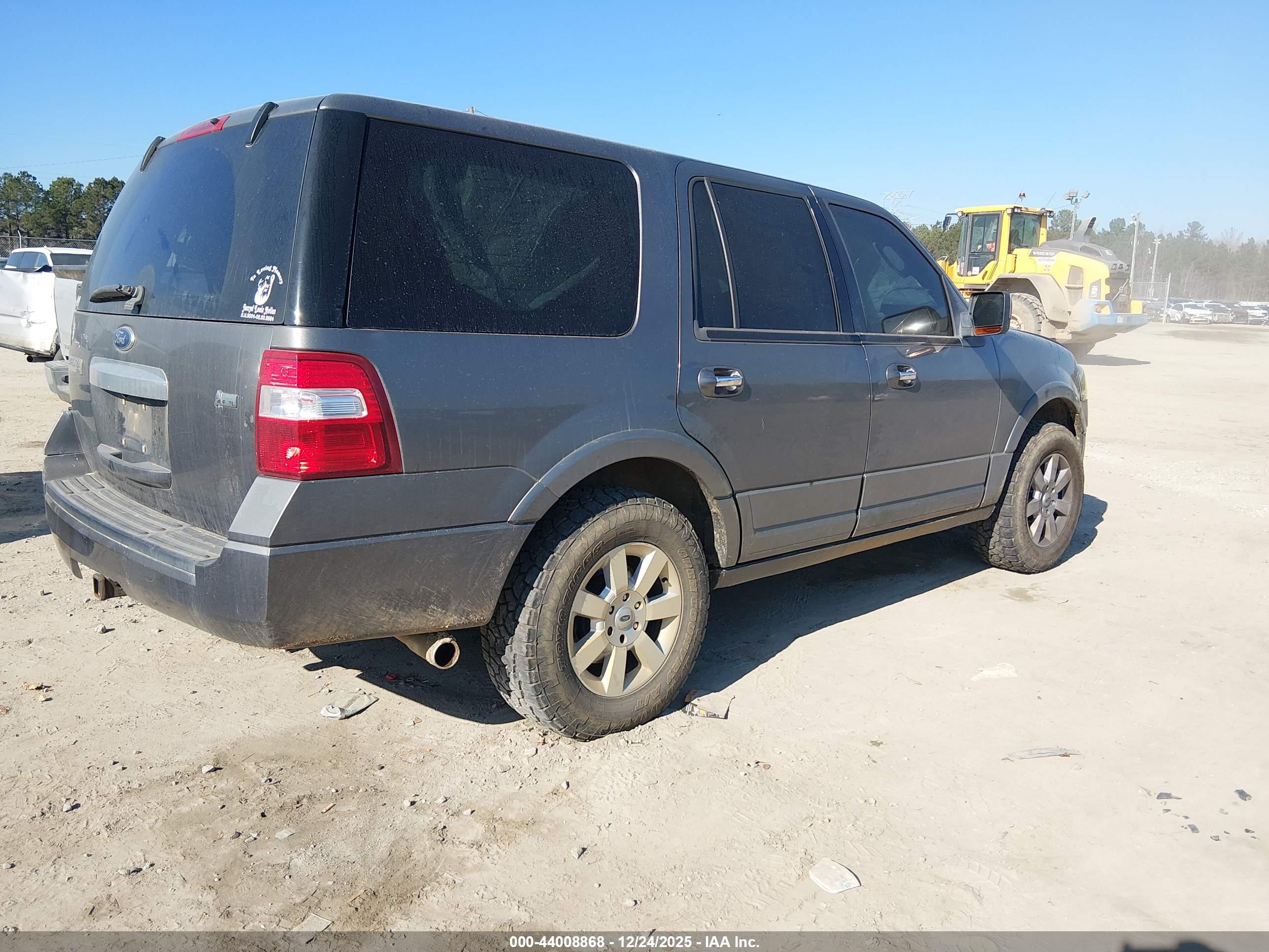 FORD EXPEDITION image 4