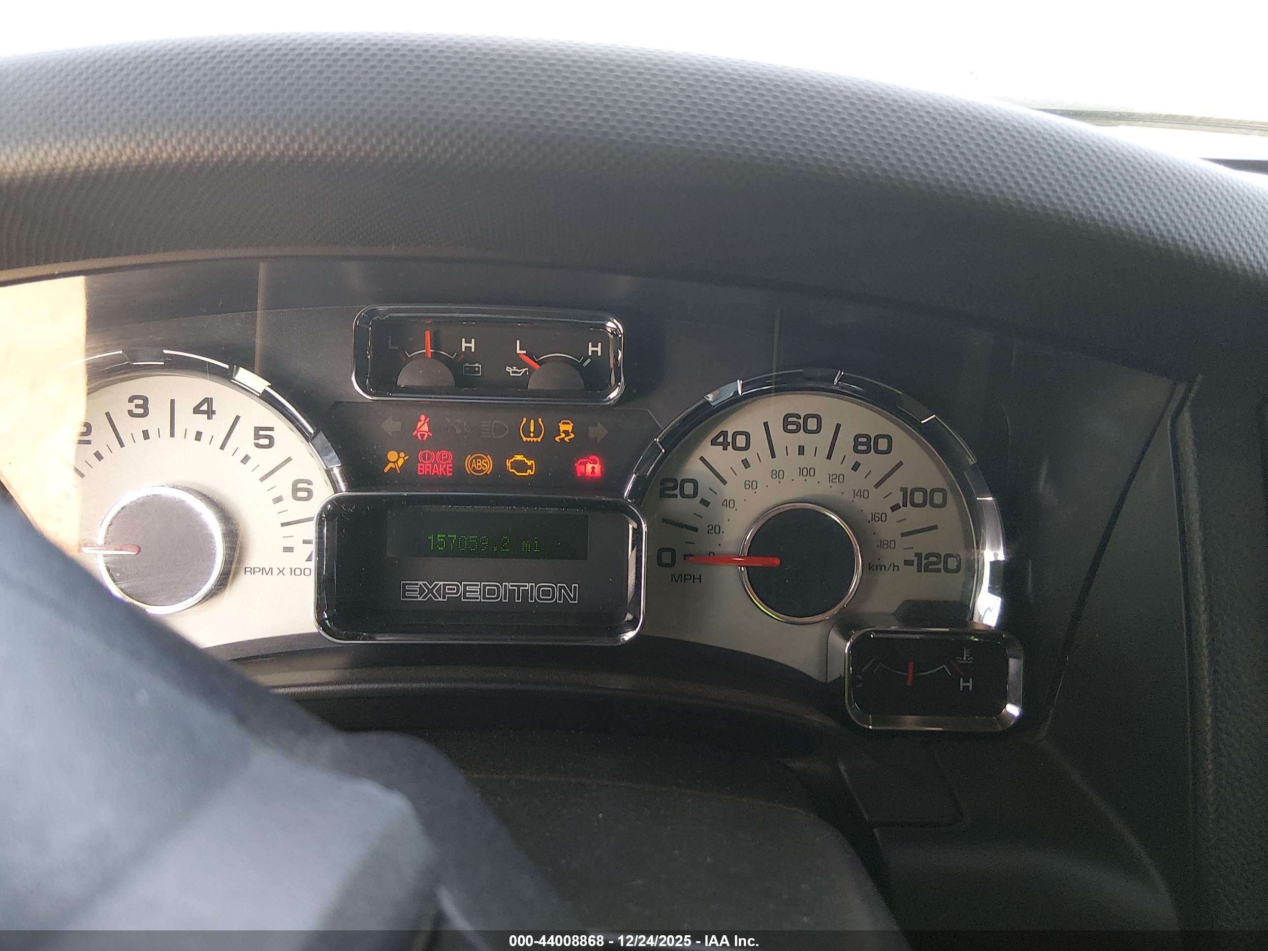 FORD EXPEDITION image 7