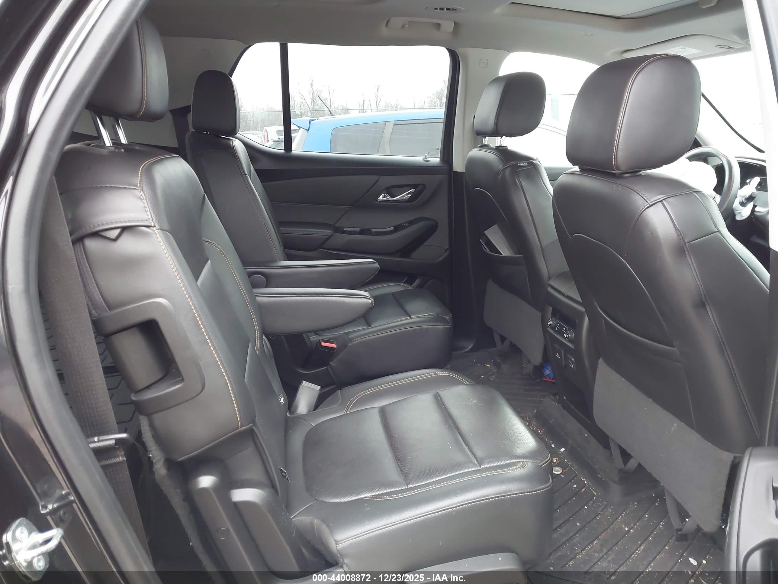CHEVROLET TRAVERSE image 8