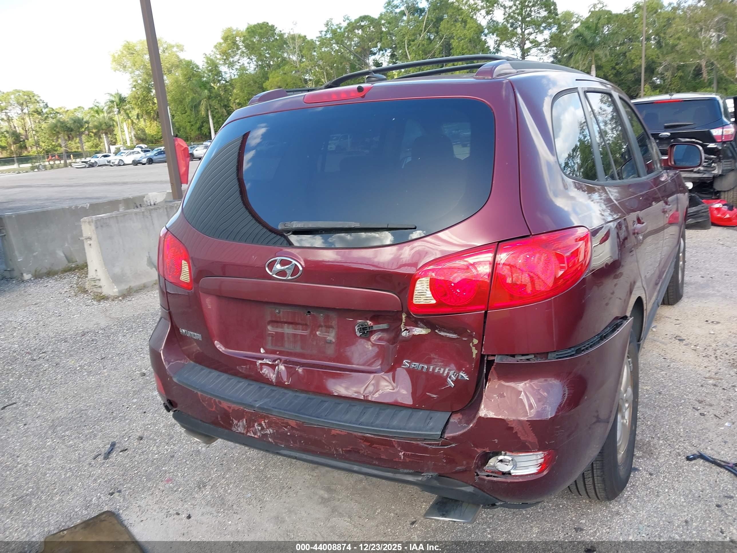 HYUNDAI SANTA image 6