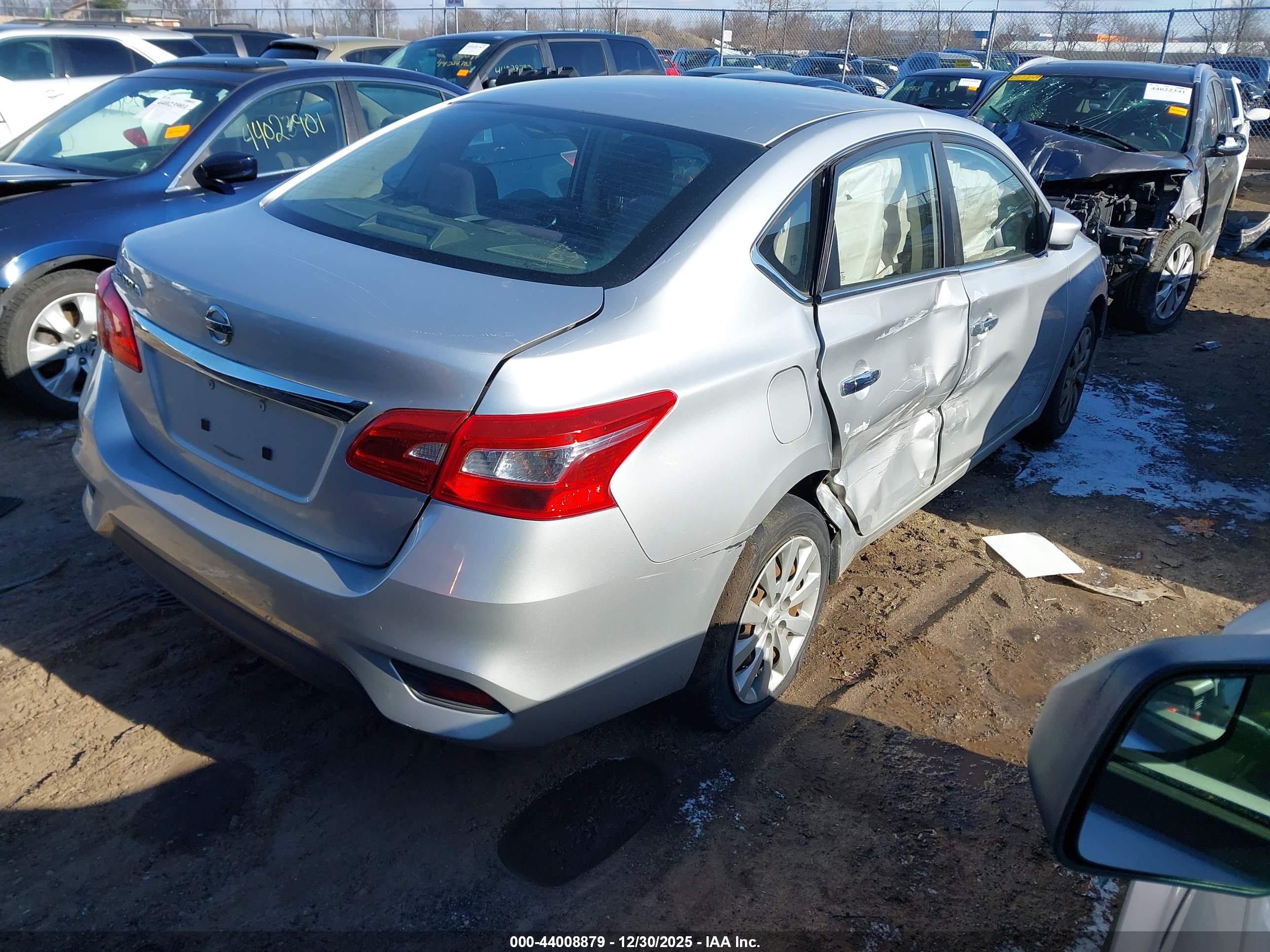 NISSAN SENTRA image 4