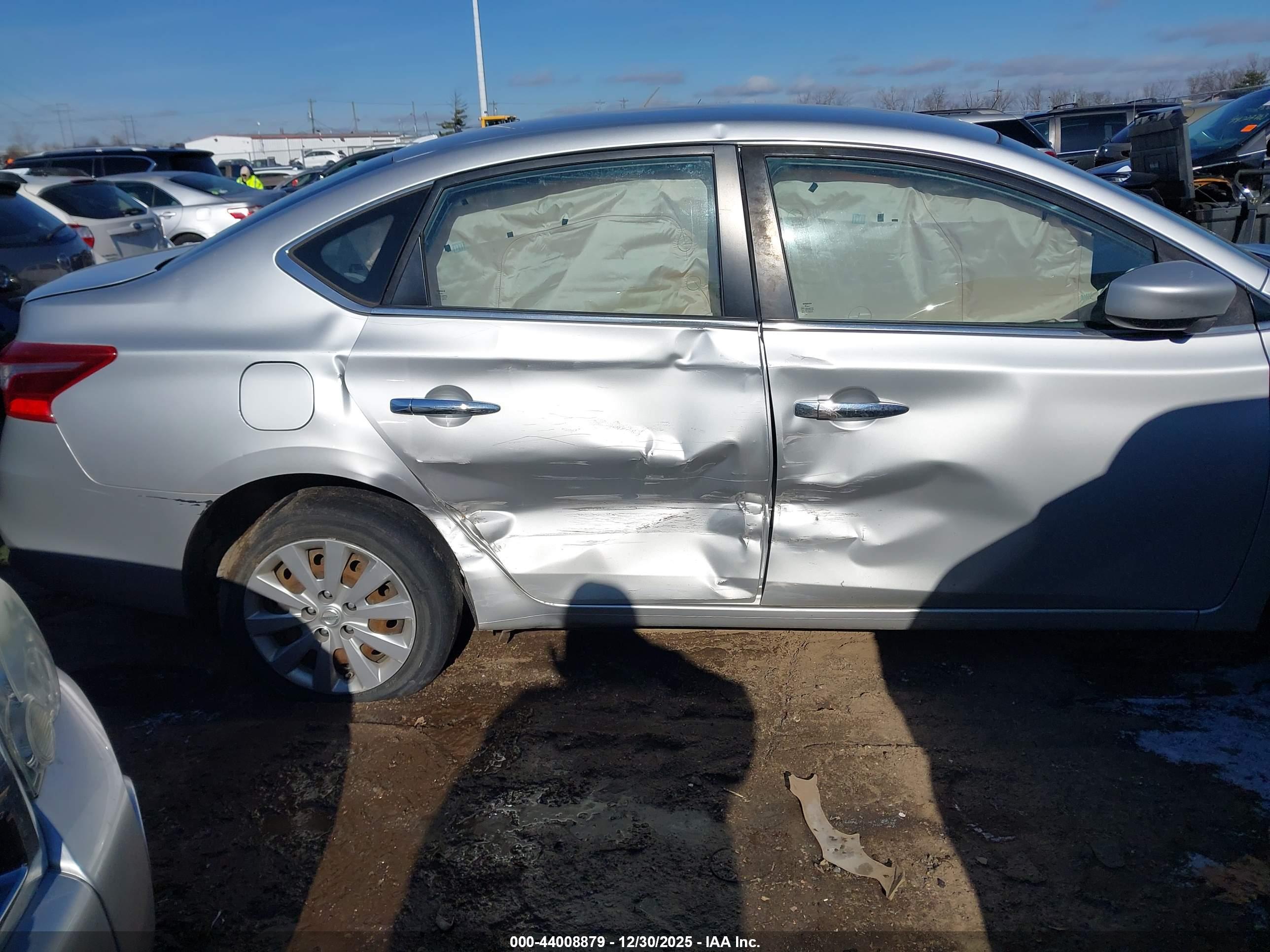 NISSAN SENTRA image 6