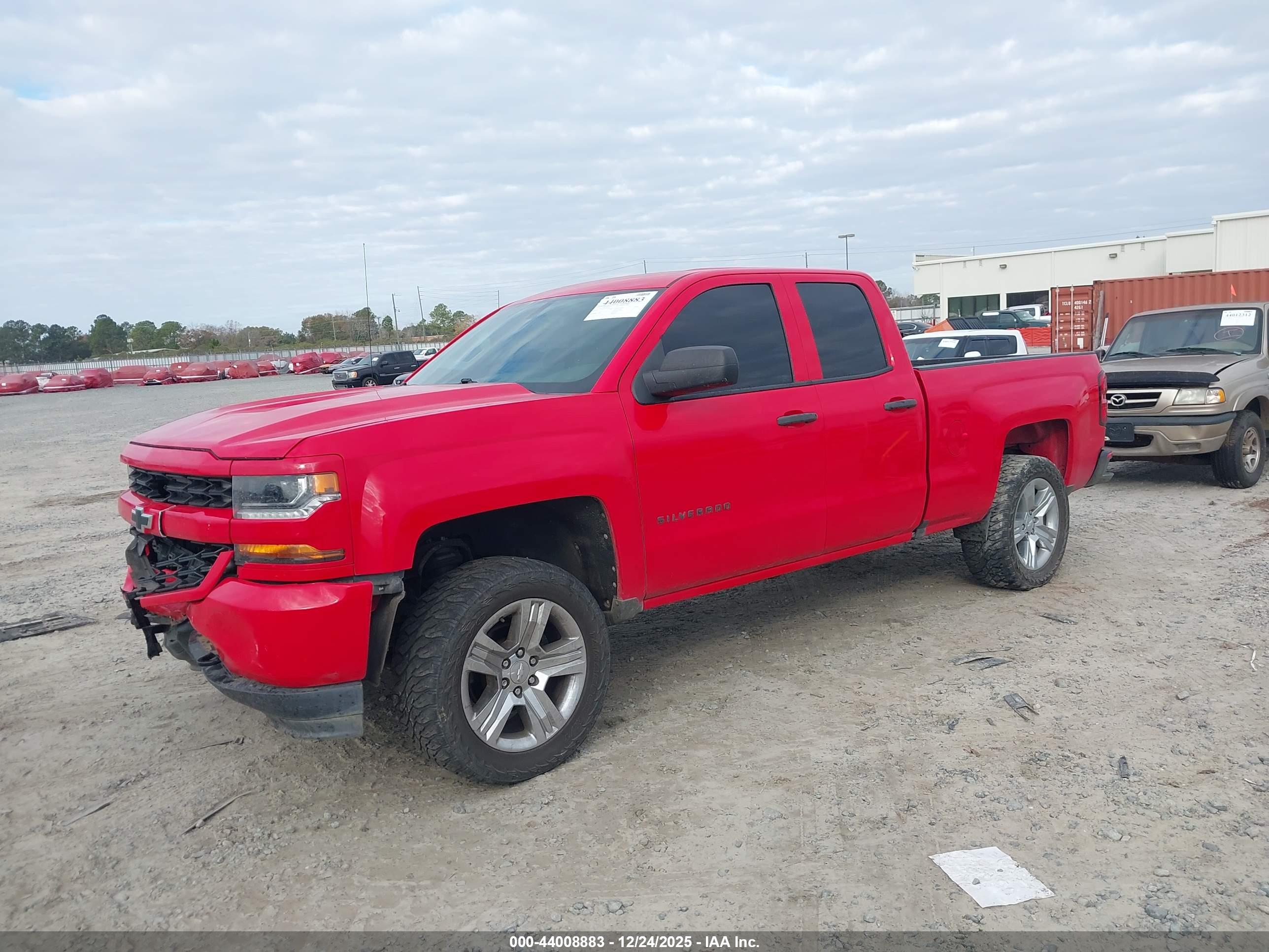 CHEVROLET SILVERADO image 2
