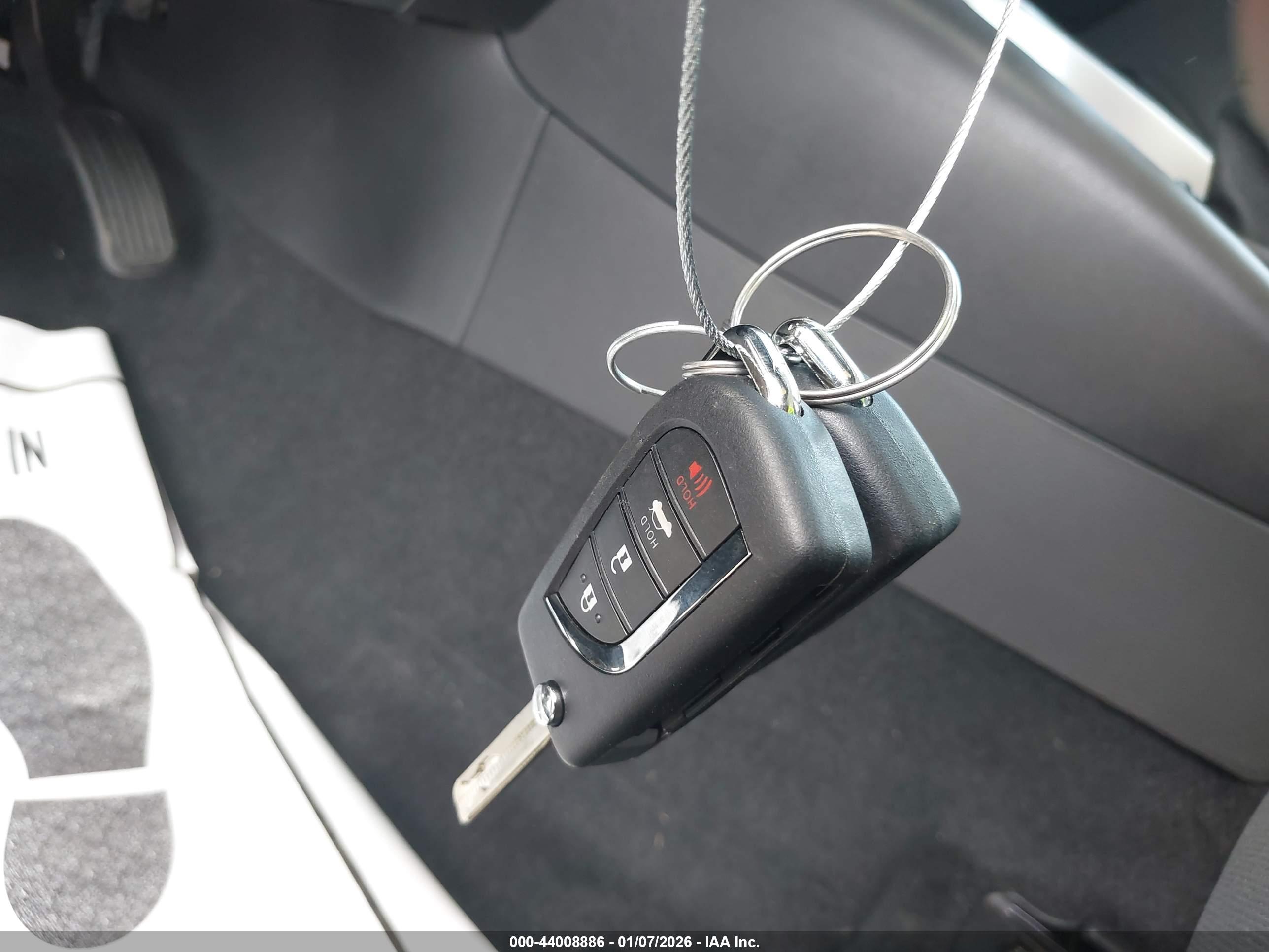 TOYOTA COROLLA image 11