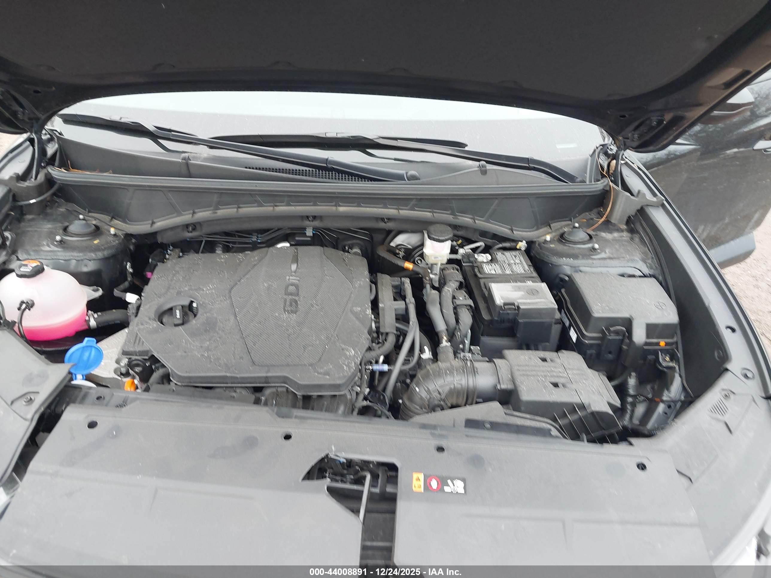 HYUNDAI TUCSON image 10
