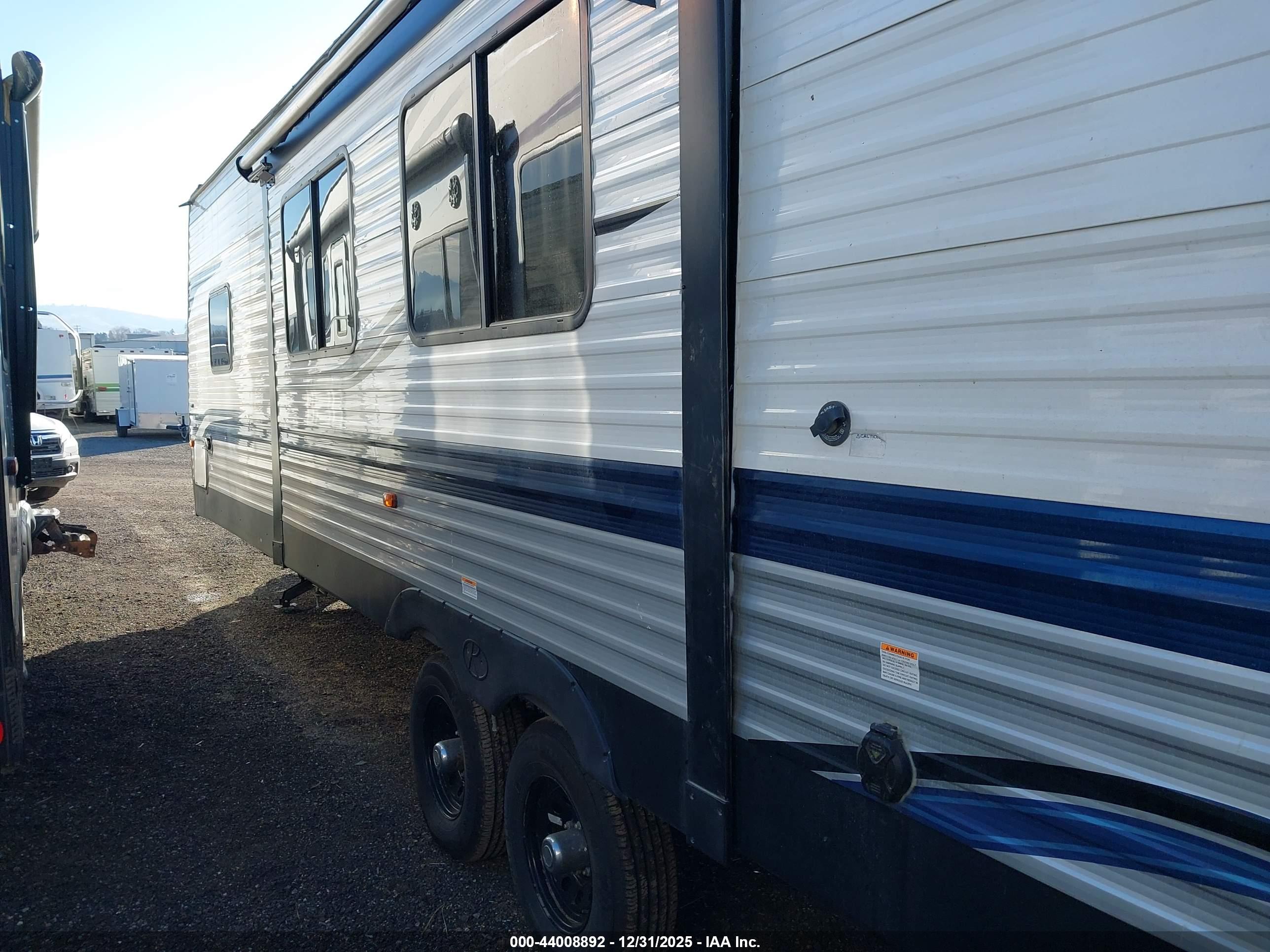 KEYSTONE RV image 3