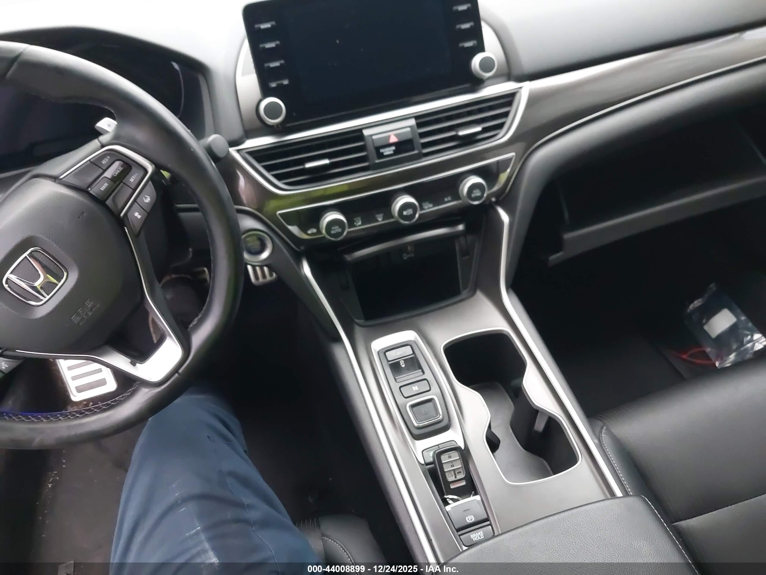 HONDA ACCORD image 11