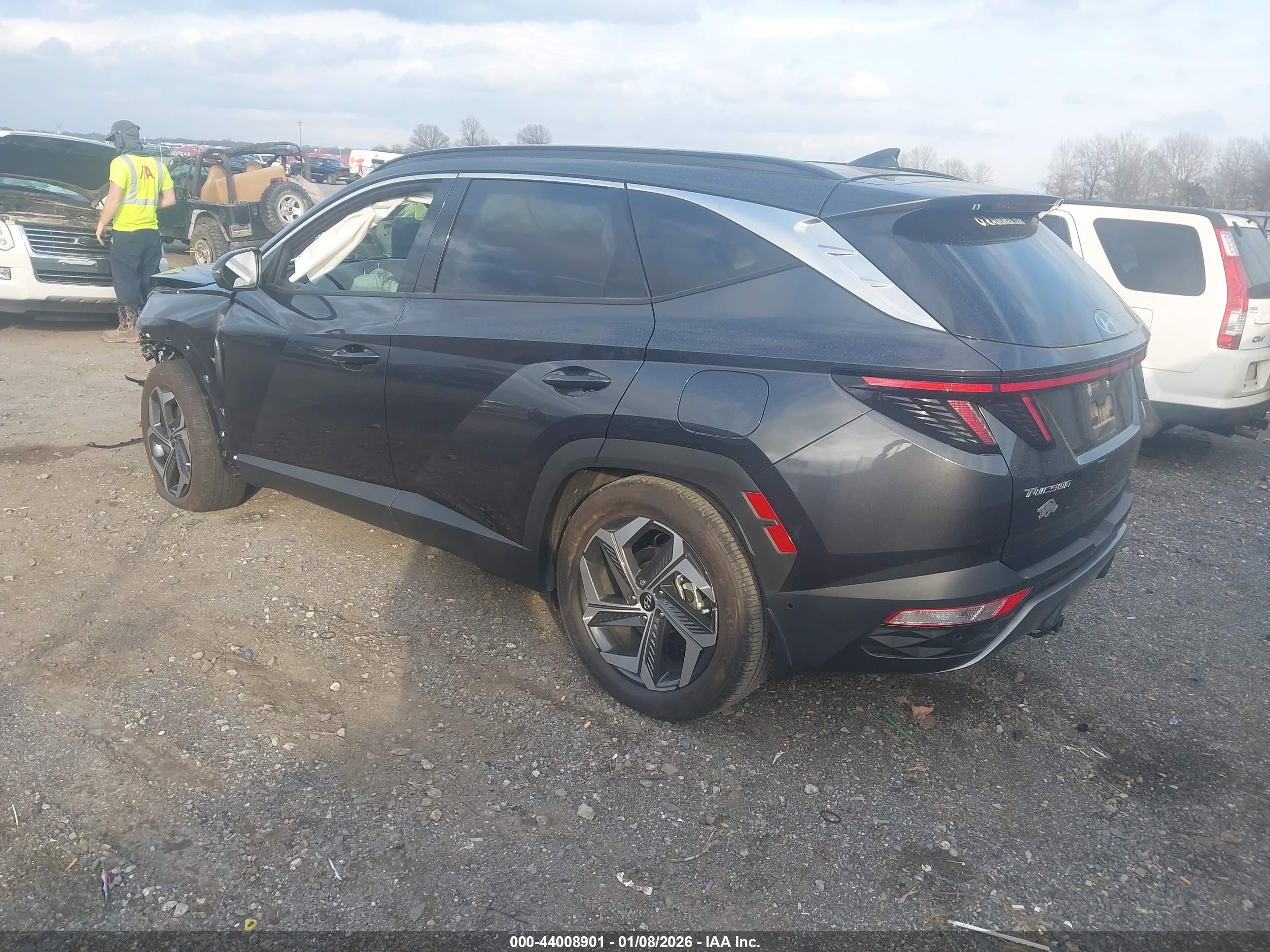 HYUNDAI TUCSON image 3