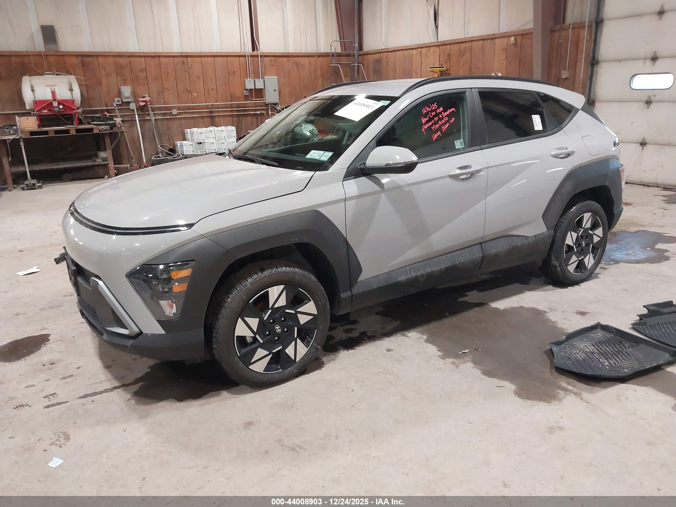 HYUNDAI KONA image 2