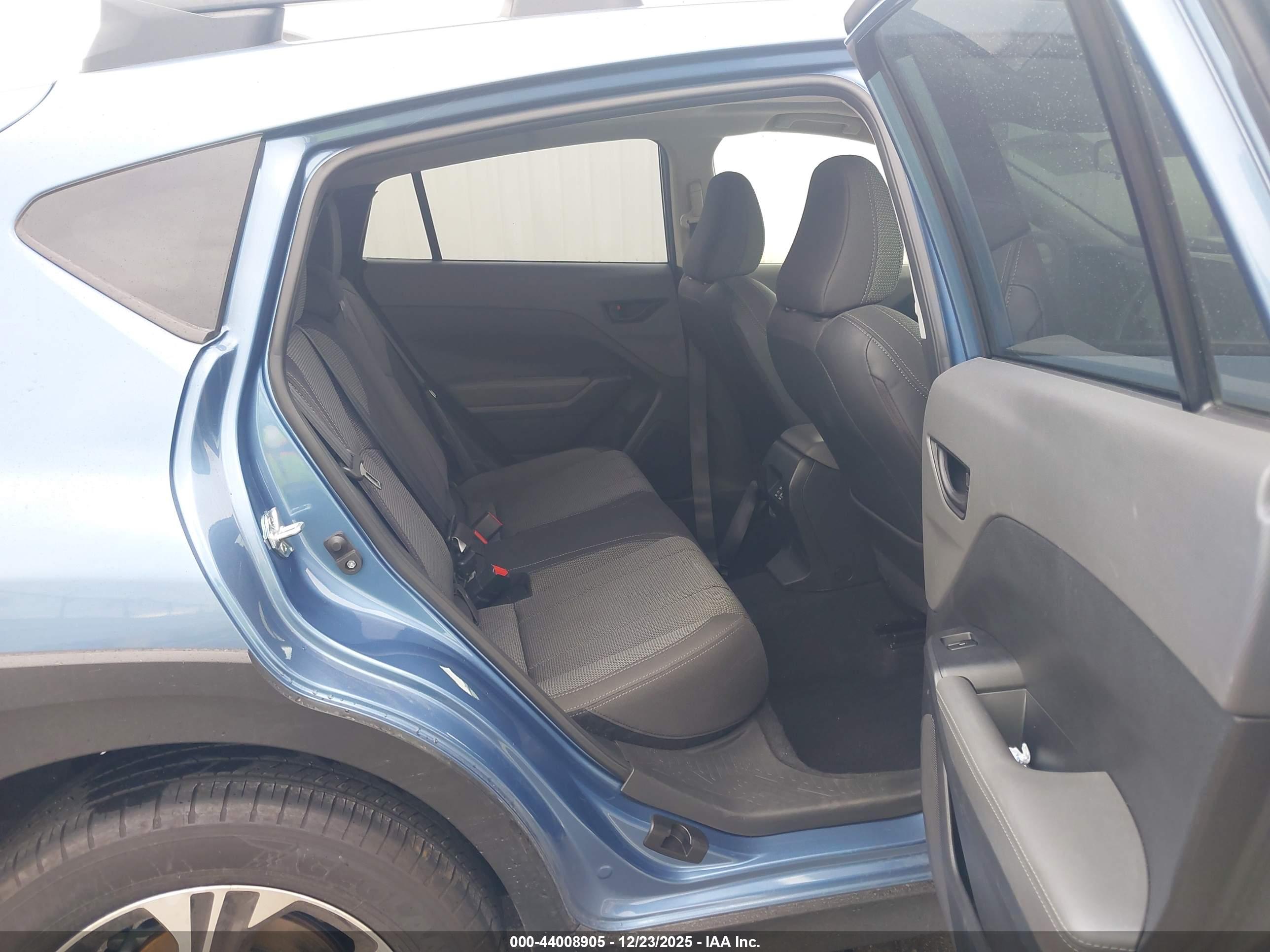 SUBARU CROSSTREK image 8