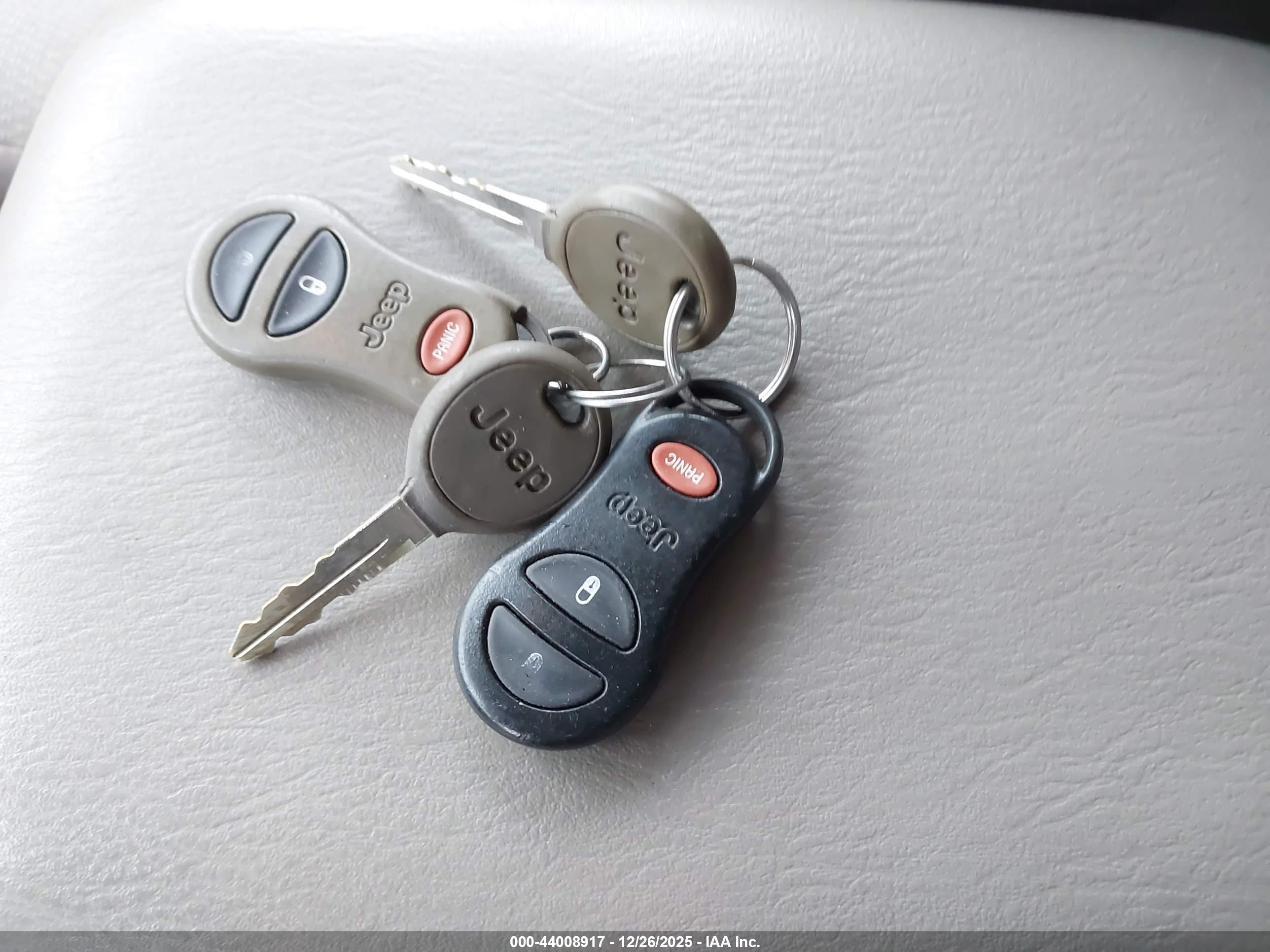 JEEP GRAND image 11
