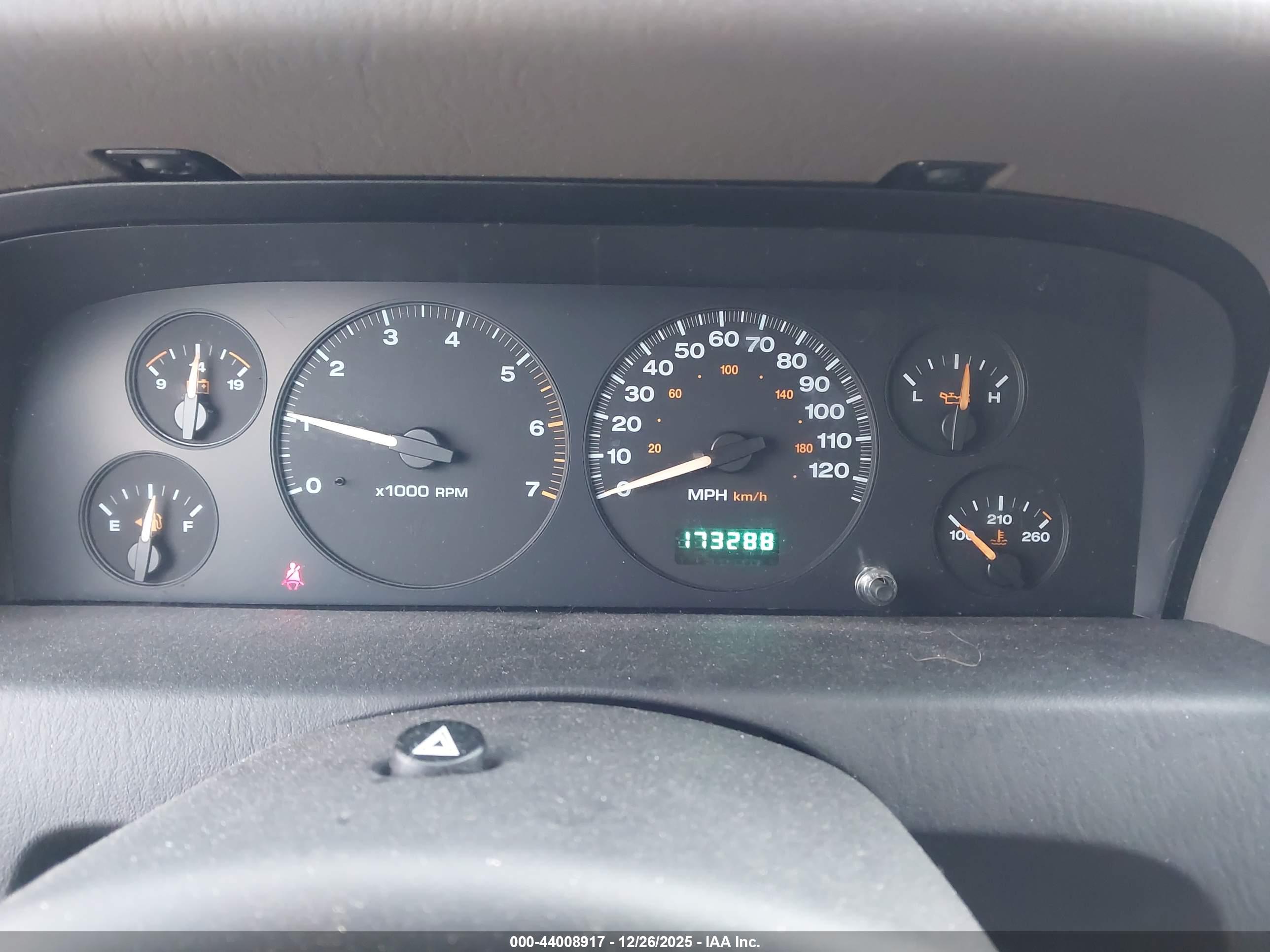 JEEP GRAND image 7