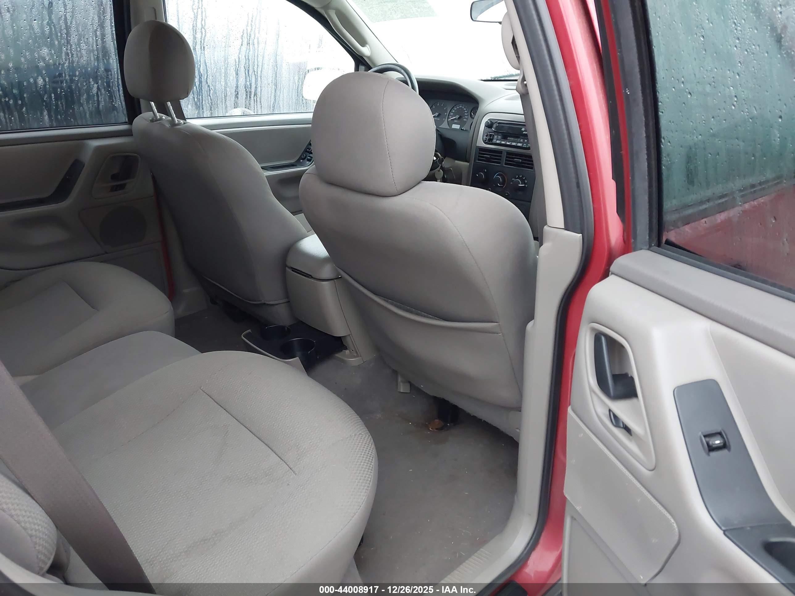 JEEP GRAND image 8