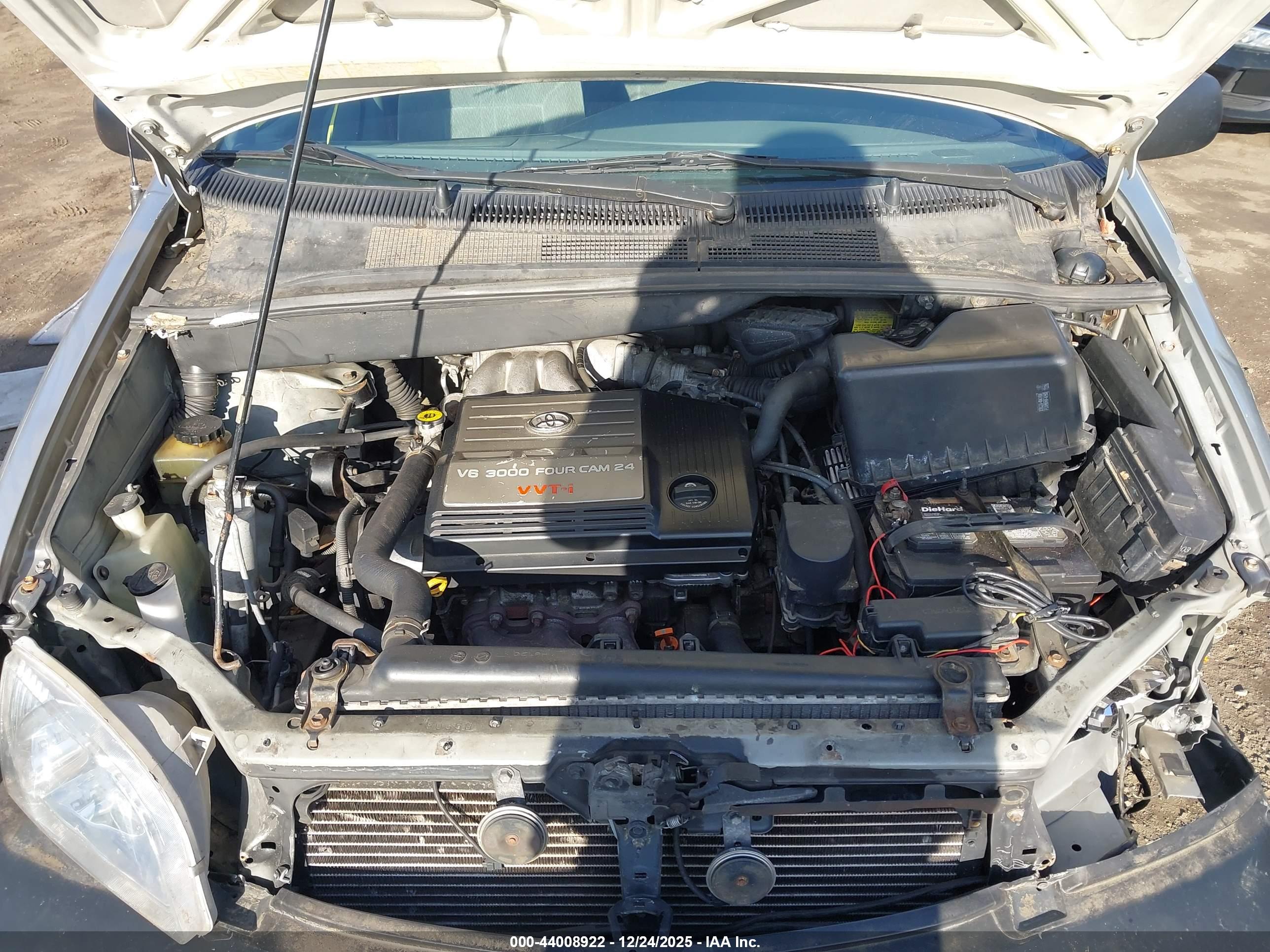 TOYOTA SIENNA image 10