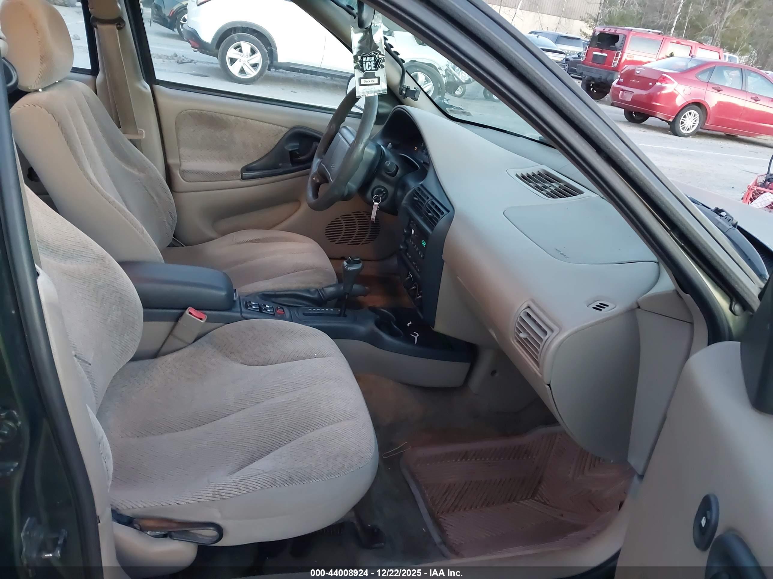 CHEVROLET CAVALIER image 5