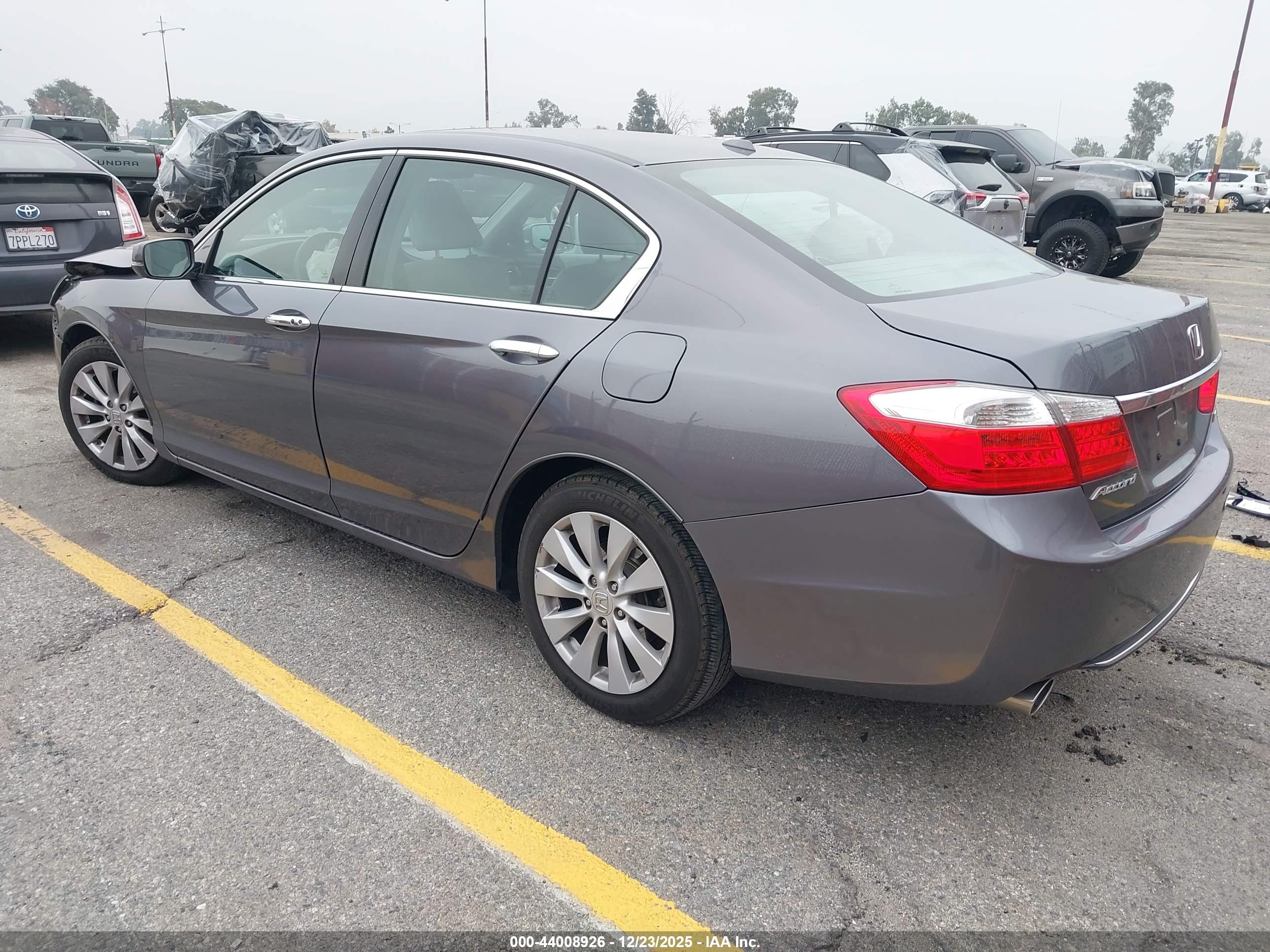 HONDA ACCORD image 3