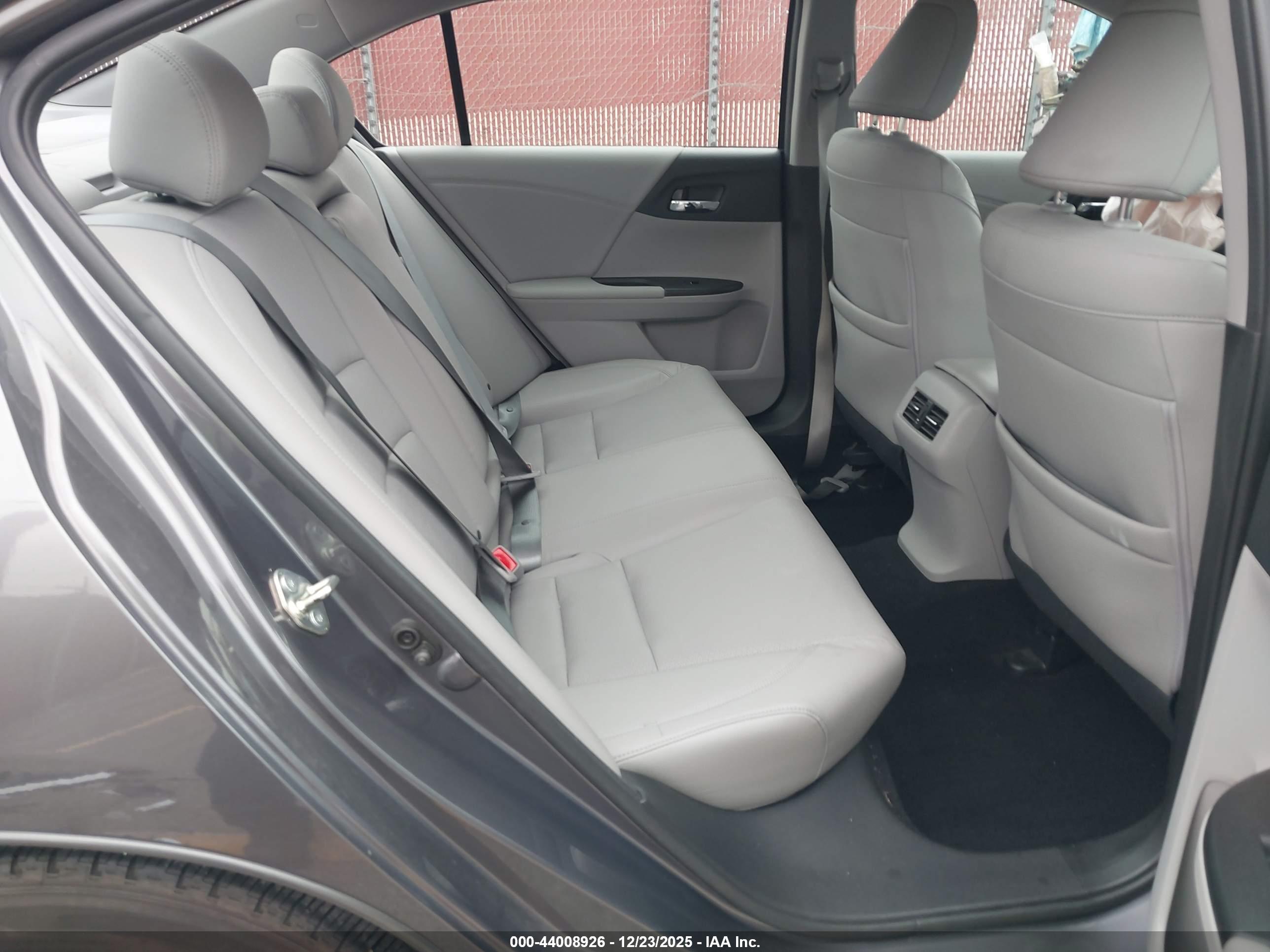 HONDA ACCORD image 8