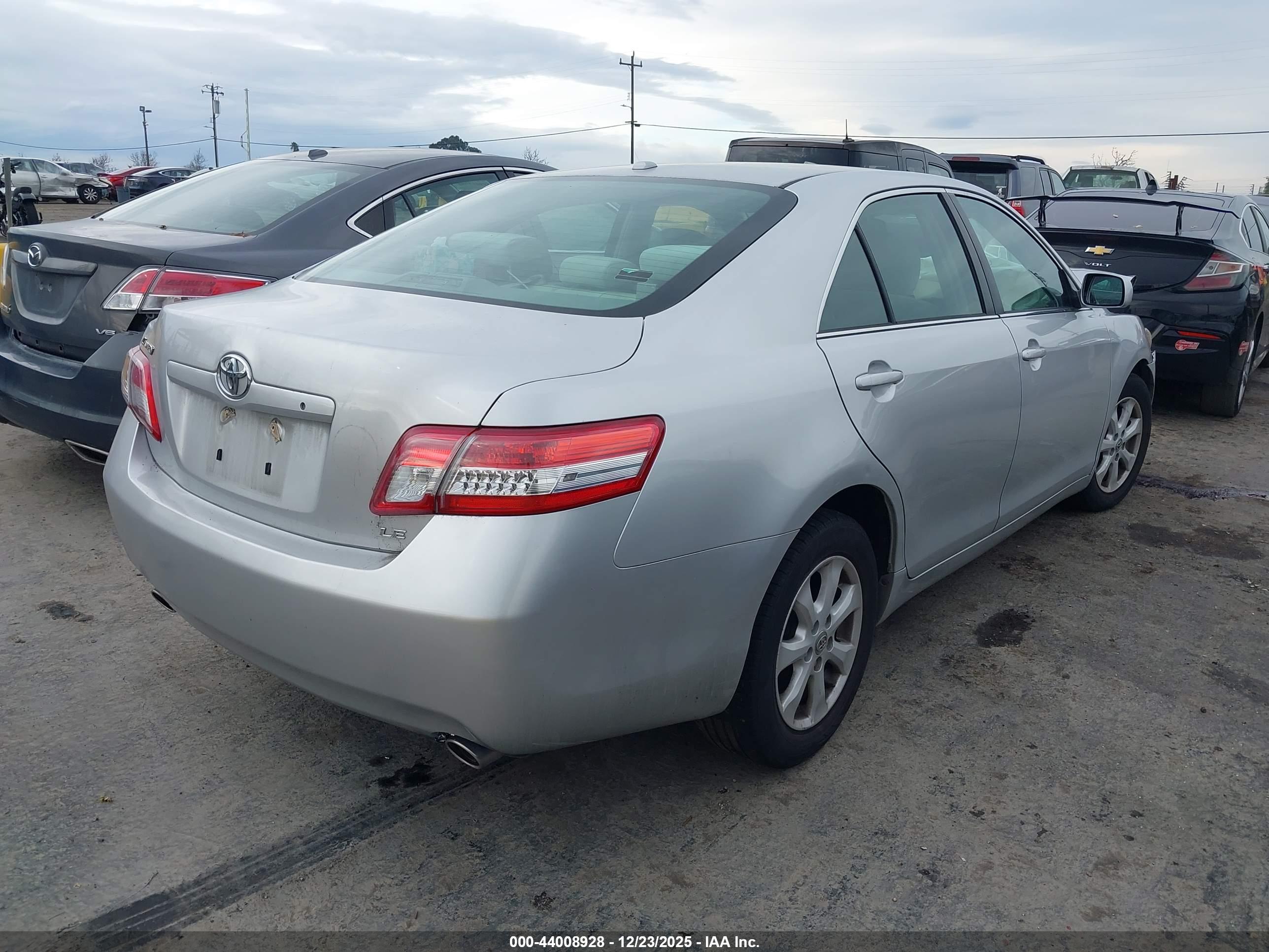 TOYOTA CAMRY image 4