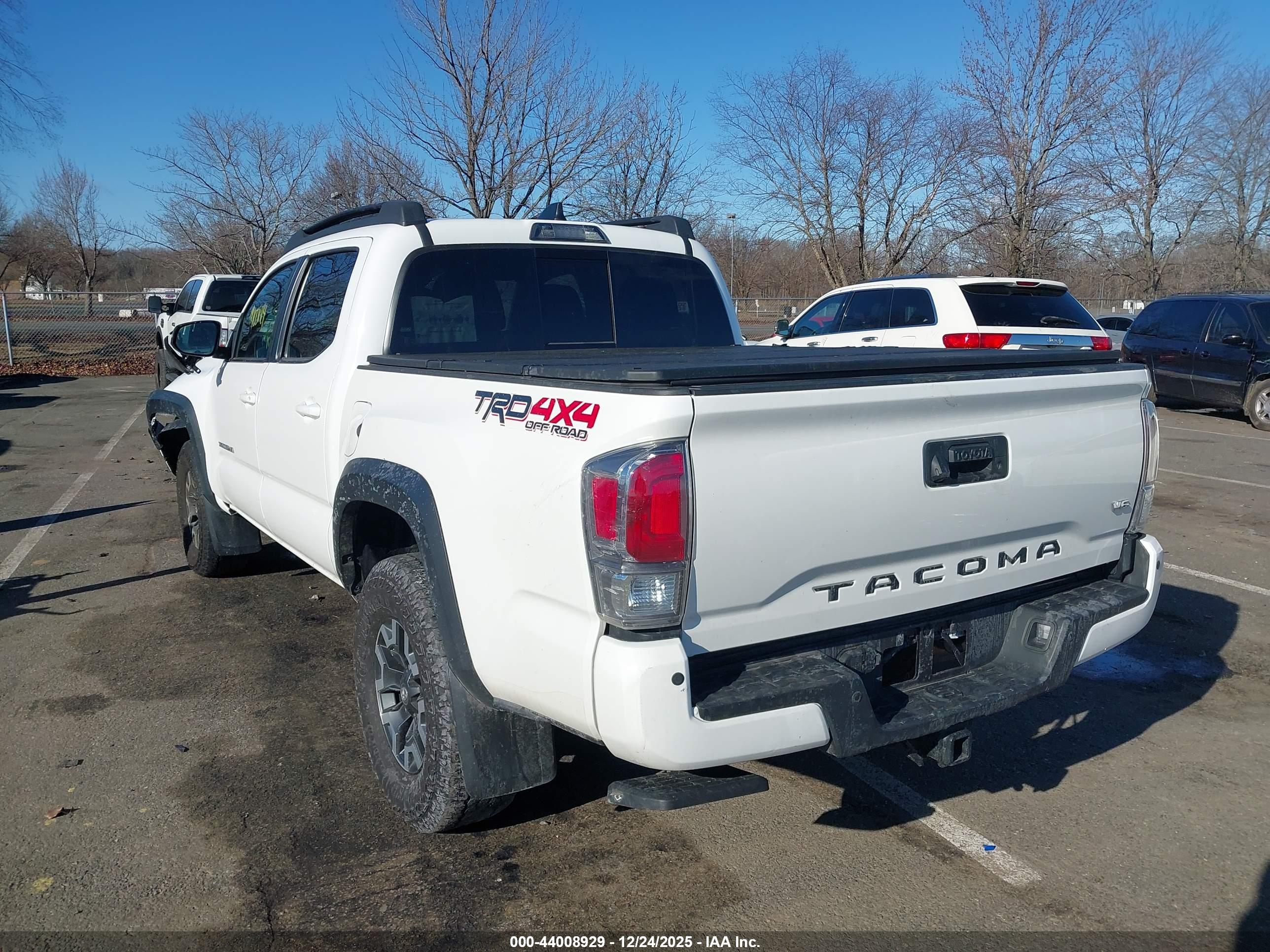 TOYOTA TACOMA image 3