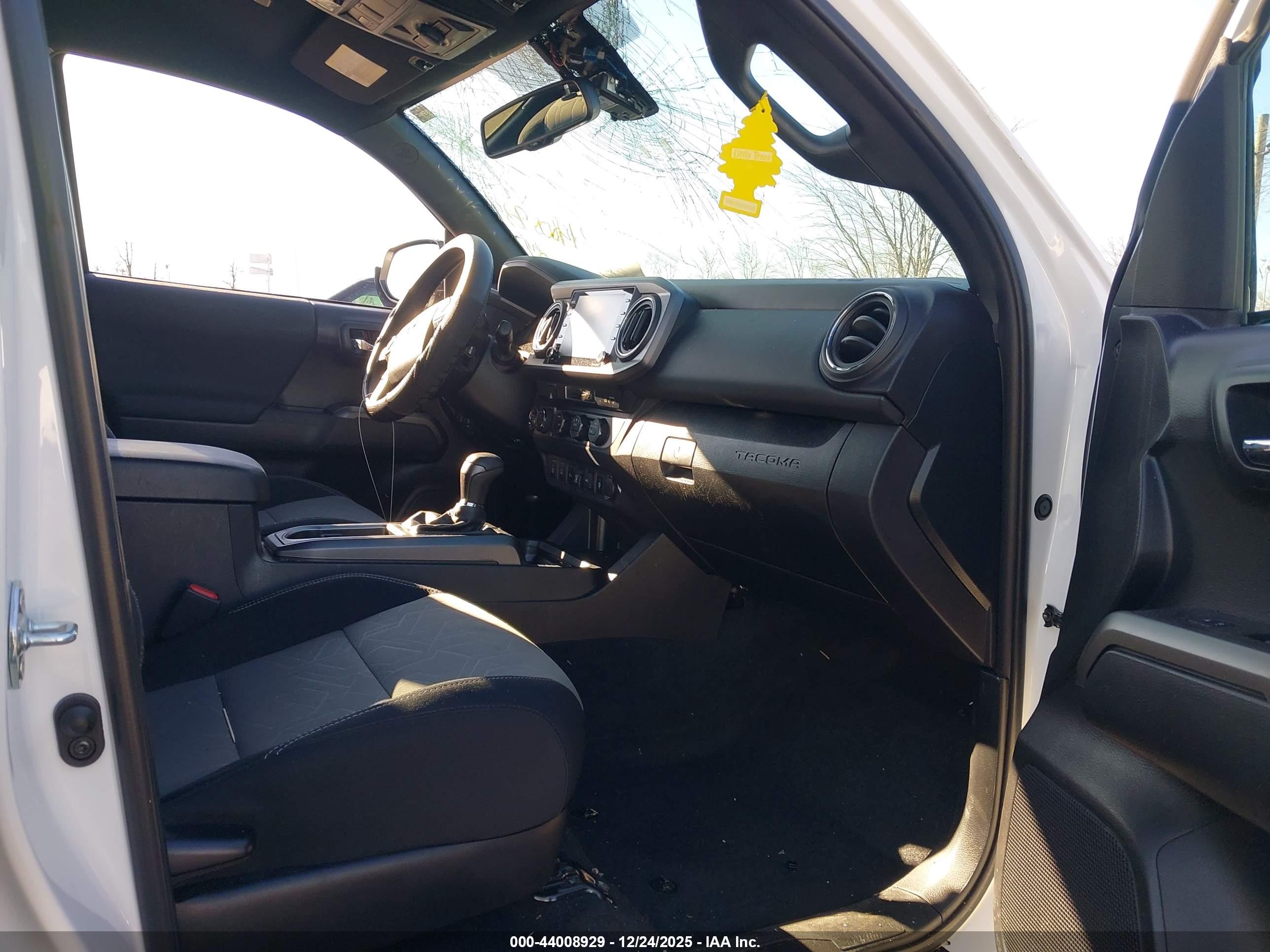 TOYOTA TACOMA image 5