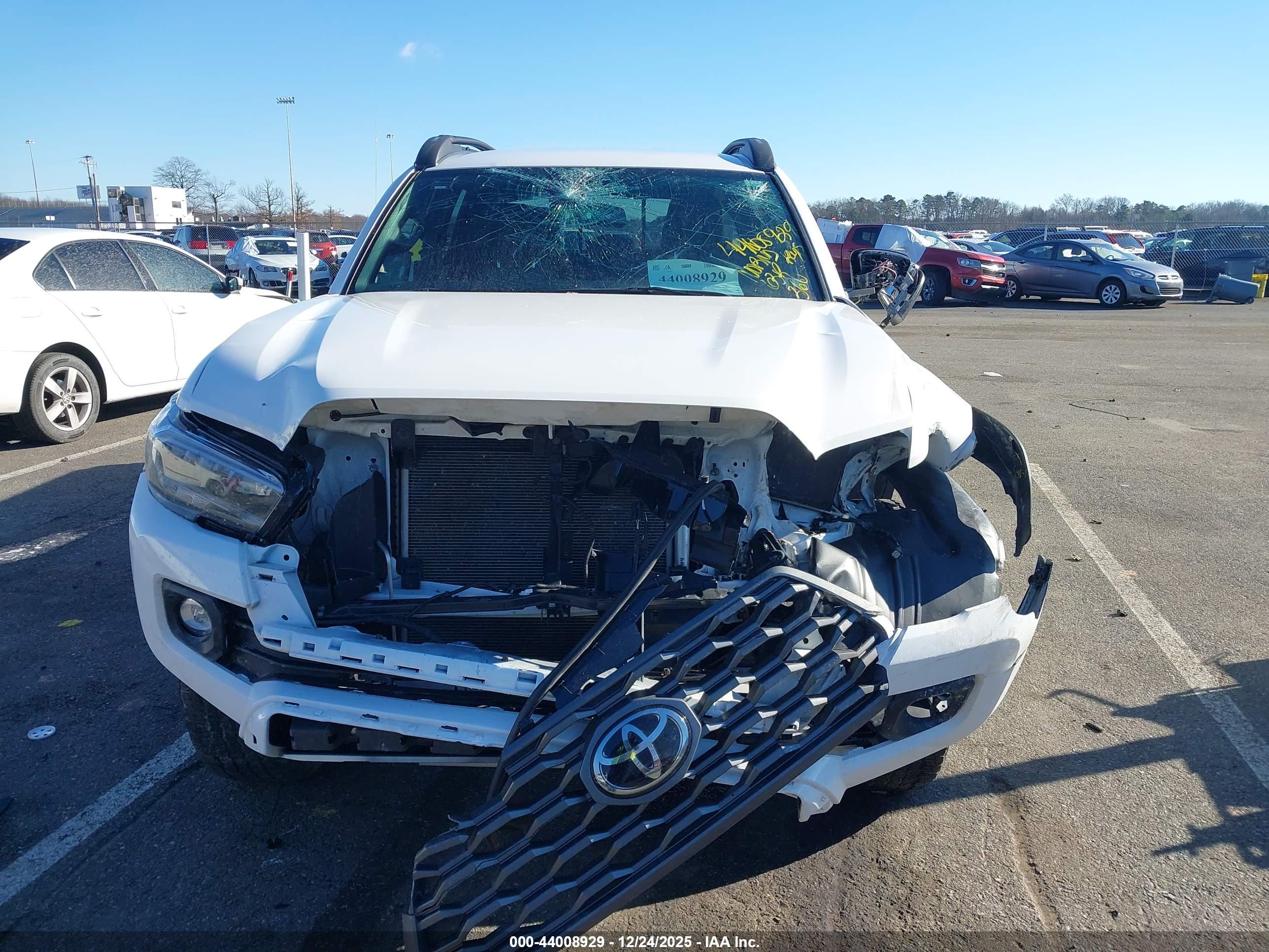 TOYOTA TACOMA image 6